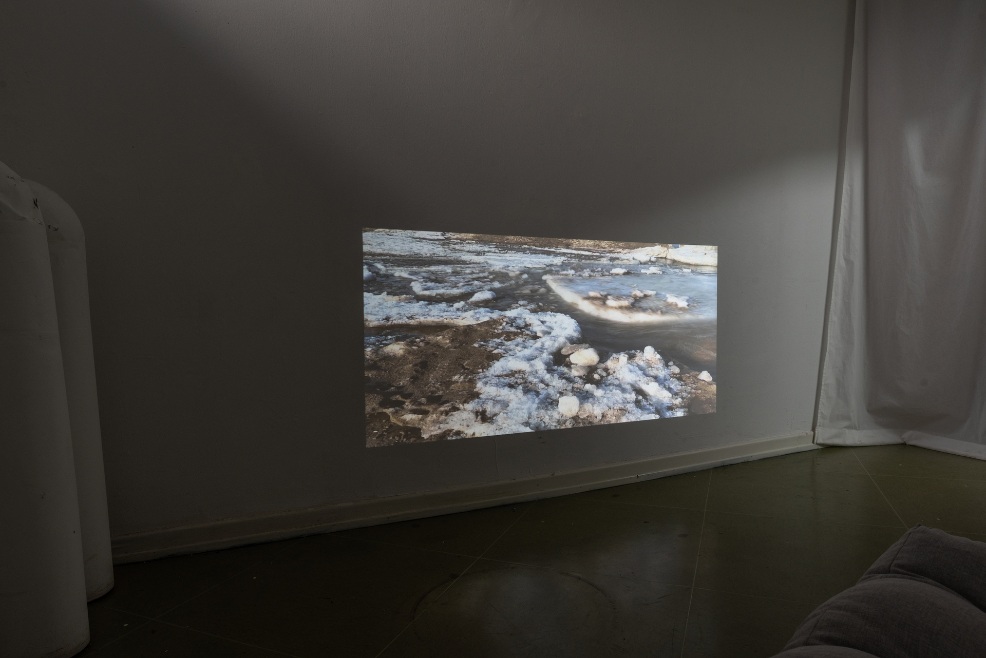 Markues, Fragen aus dem Eis, installation view, 2022