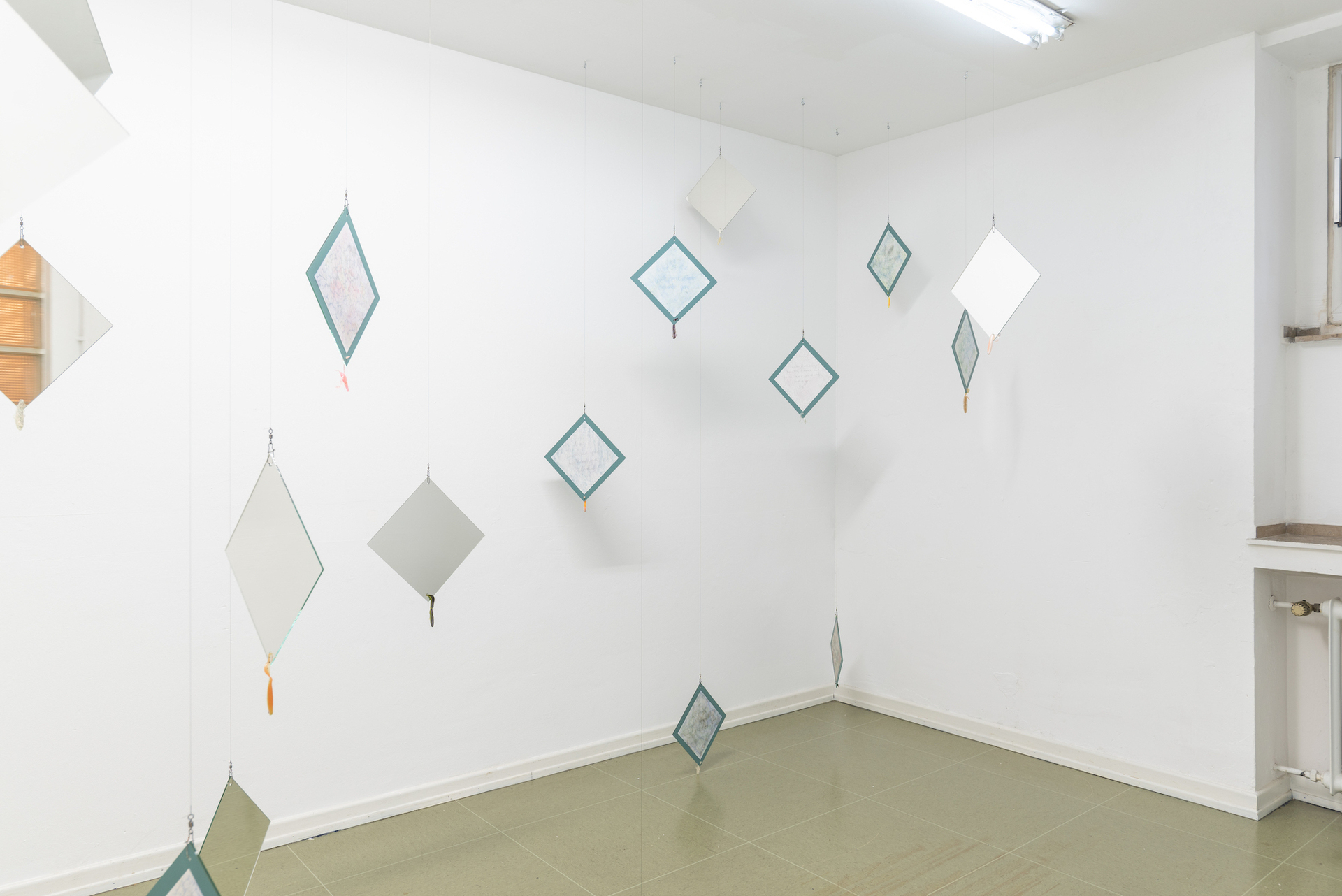 Markues, Fragen aus dem Eis, installation view, 2022