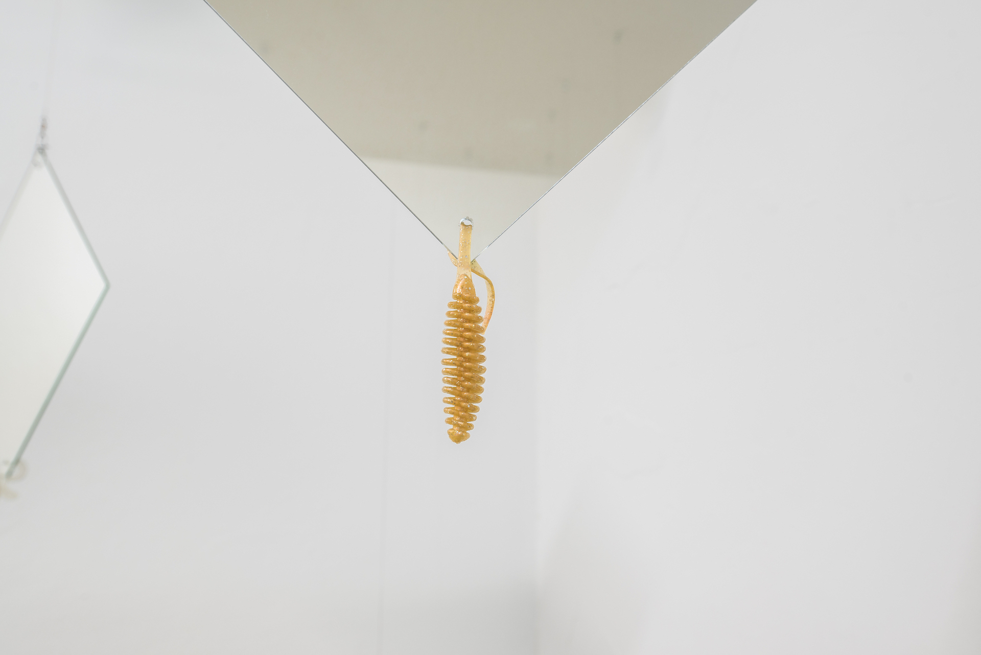 Markues, Fragen aus dem Eis, installation view, 2022