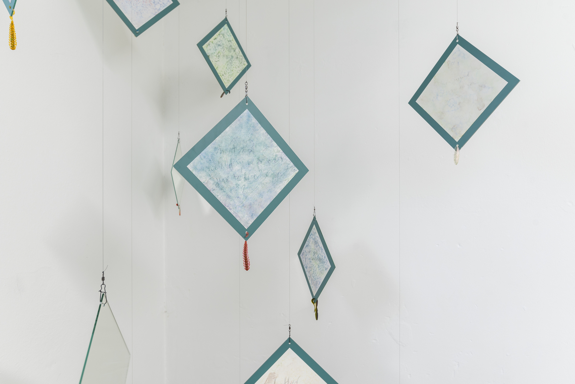 Markues, Fragen aus dem Eis, installation view, 2022