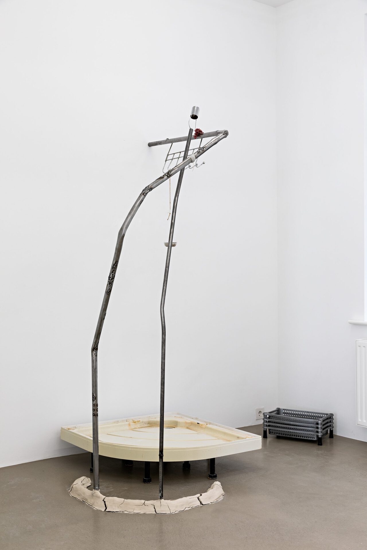 Michelle Chang Qin To the moon, 2022 Metal, bassin, clay, candlewick, incense-holder, thread, synthetic grapes 35 3/8 x 35 1/8 x 8 5/8 in 90 x 89 x 22 cm