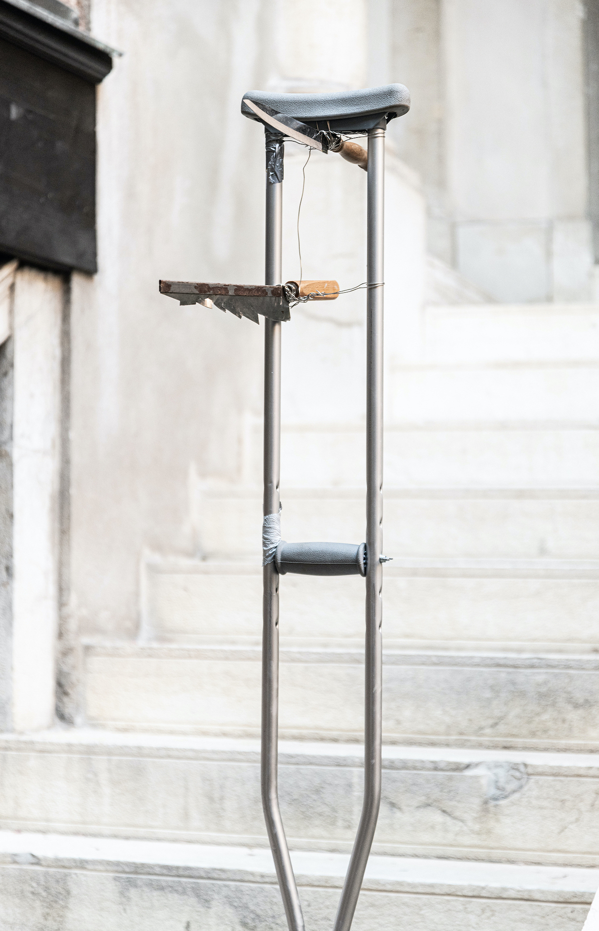 Angora, 2022 bronze, cement, resin, aluminum, rubber, plastic, iron, wood, stainless steel 190 x 25 x 35 cm courtesy: the artist, LIAF, Case Chiuse by Paola Clerico and Monitor, Rome, Lisbon, Pereto Ph. Courtesy: Claudia Rossini