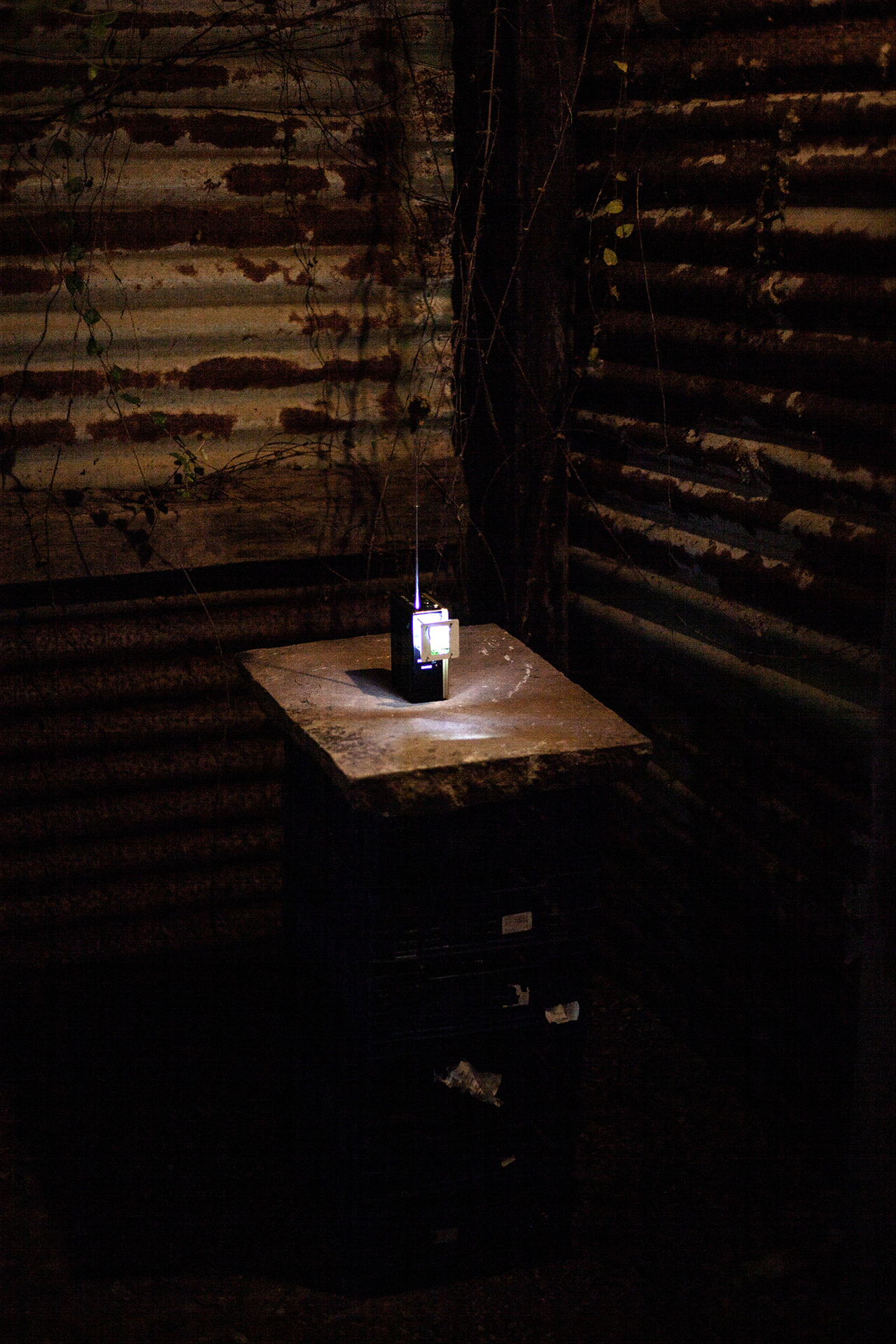 "storage" 2022, modified portable radio (with built in flashlight, dia, fm-transmitter, raw copper, audio player. (Vincent Scheers)