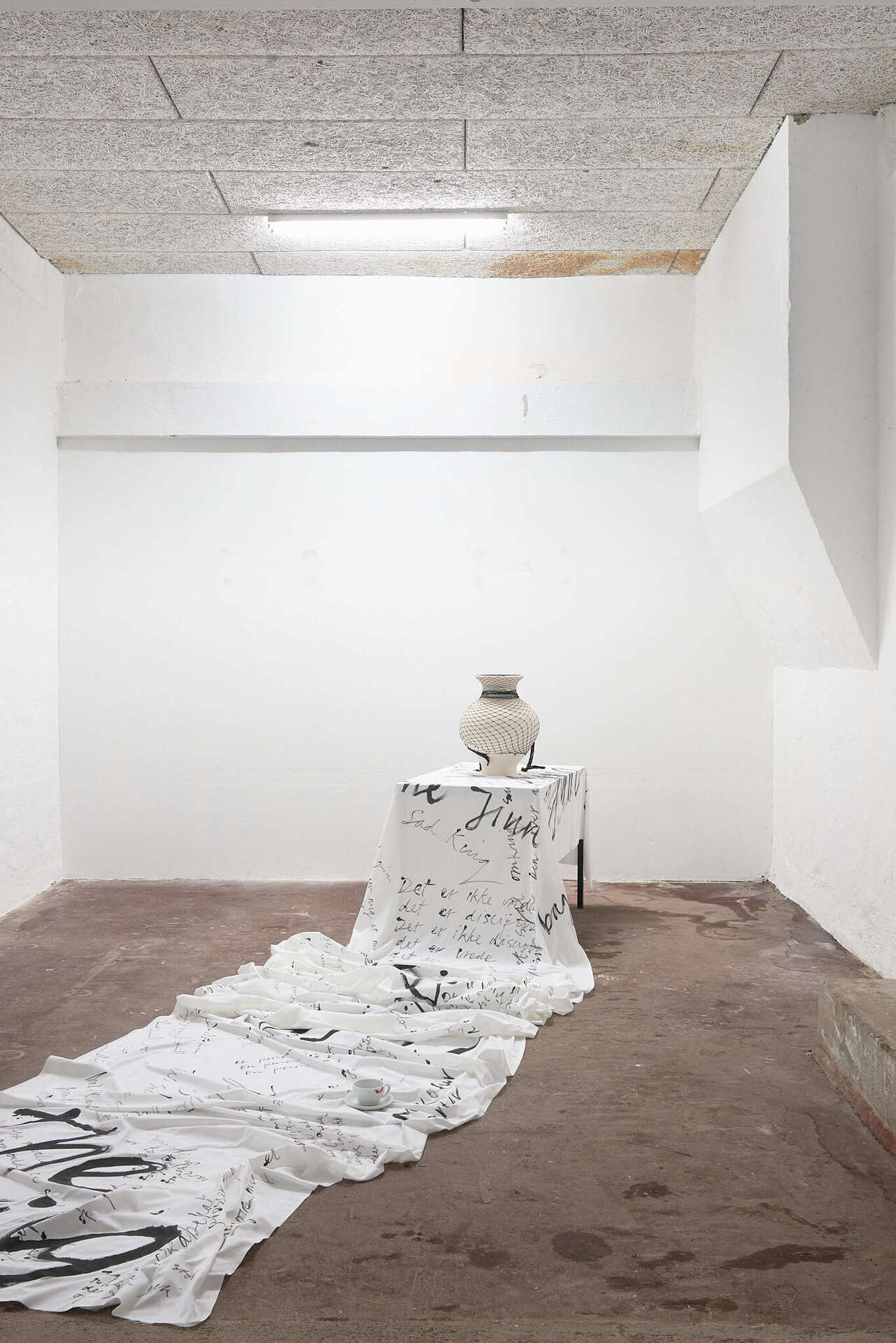 Eliyah Mesayer & Julie Stavad, The King and the Jinn, 2022, installation