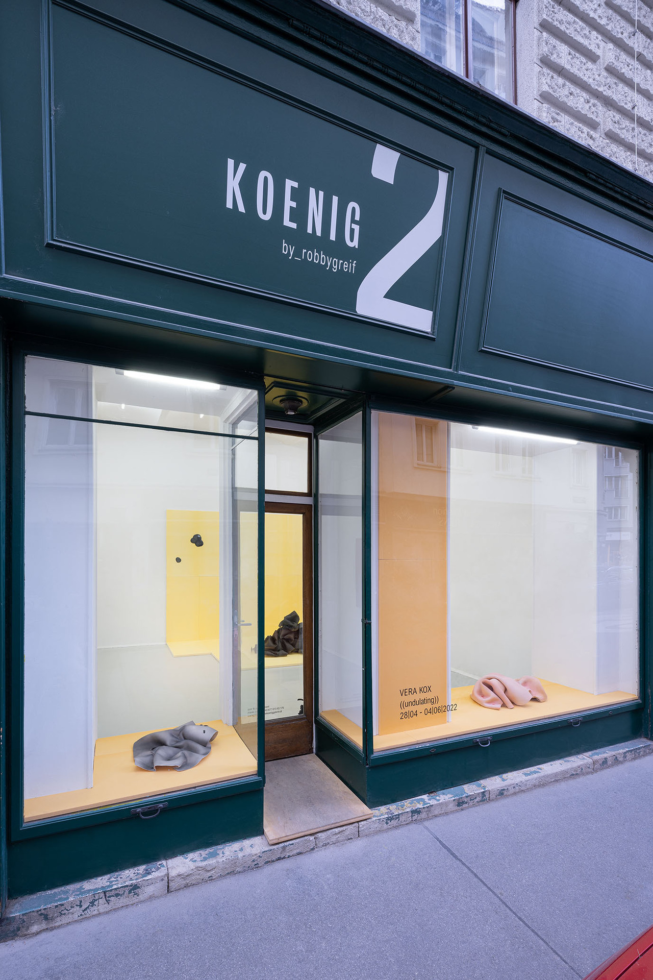 Exhibition view VERA KOX | ((undulating)), KOENIG2 by_robbygreif, Vienna 2022