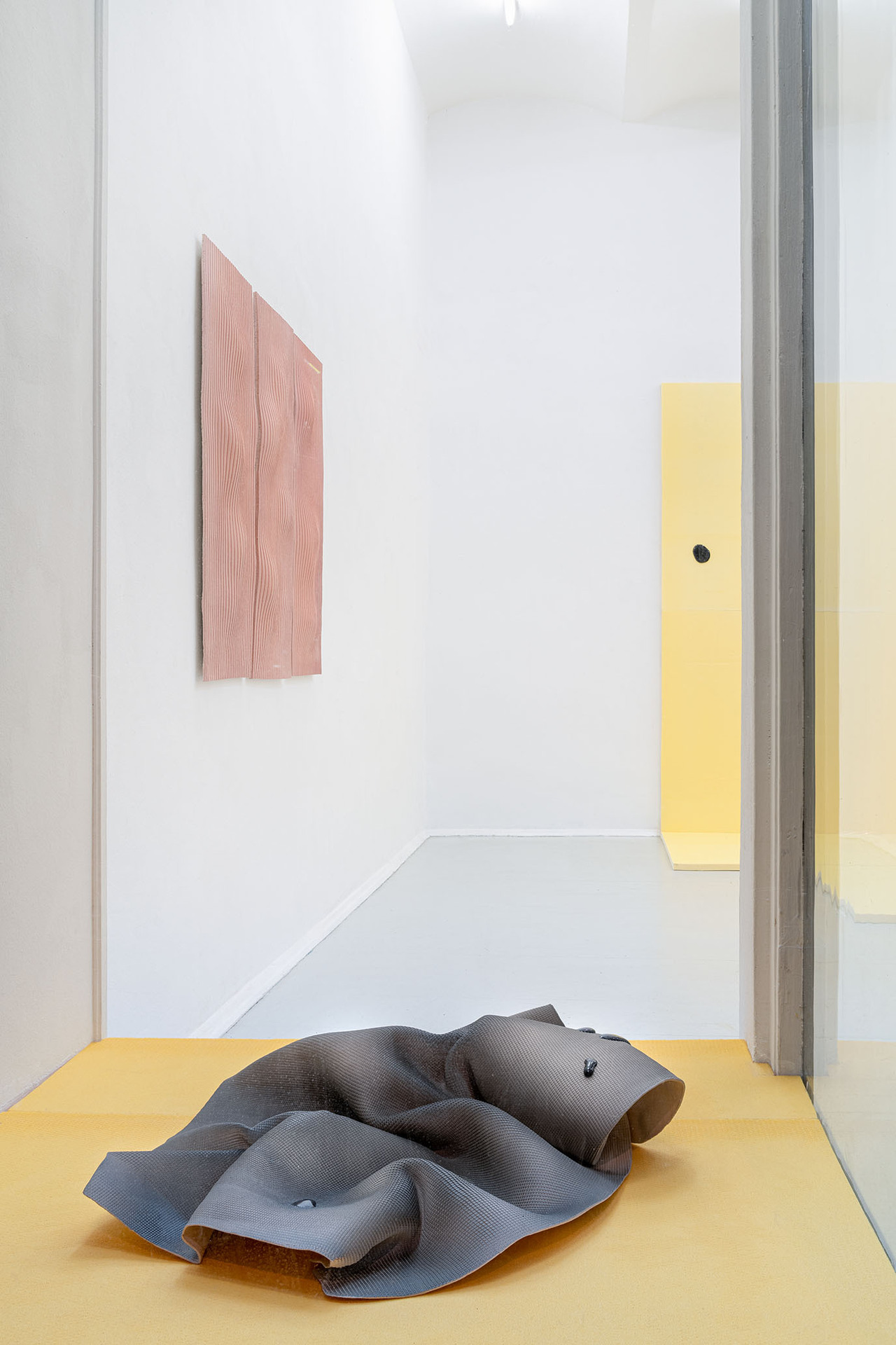 Exhibition view VERA KOX | ((undulating)), KOENIG2 by_robbygreif, Vienna 2022