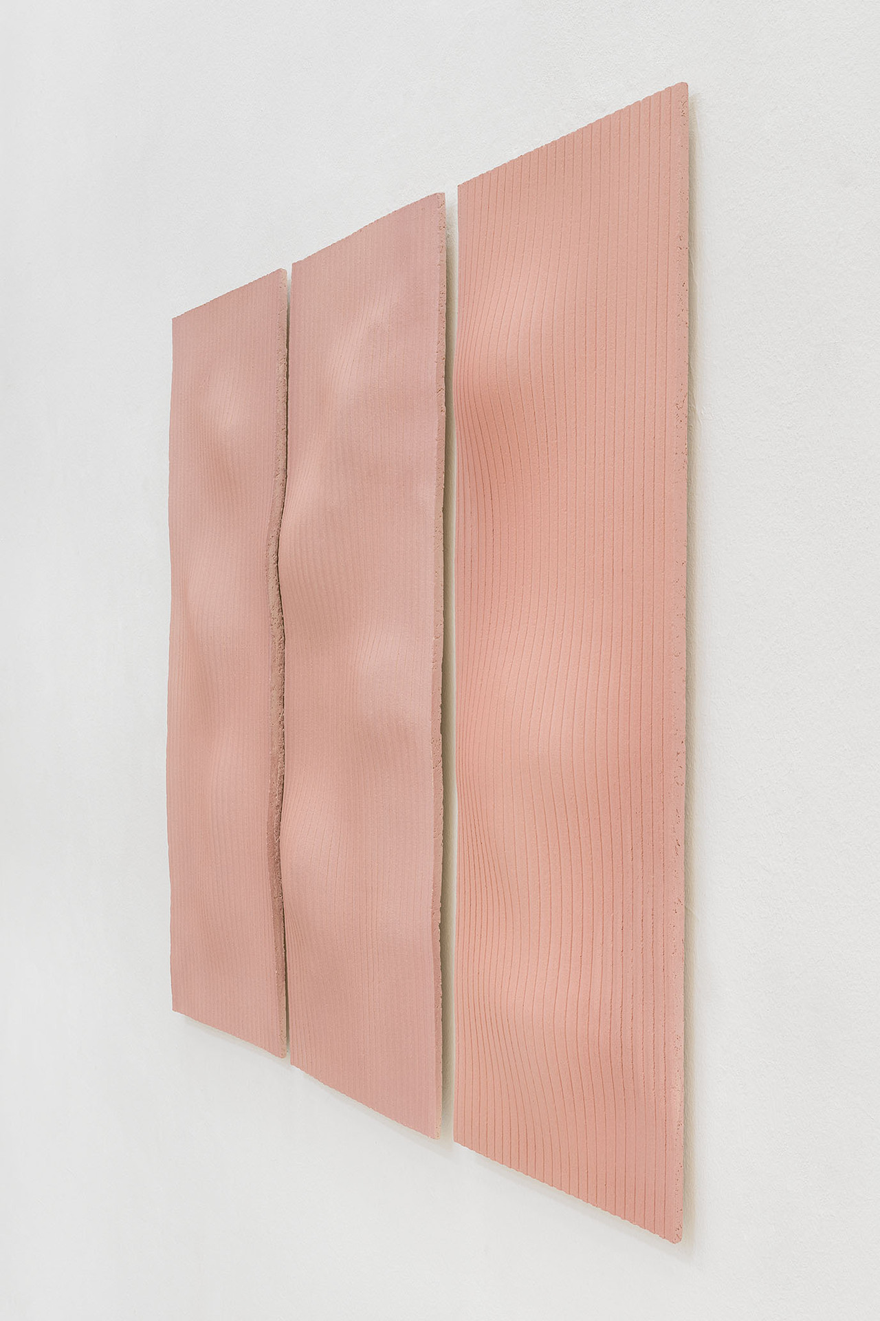 Exhibition view VERA KOX | ((undulating)), KOENIG2 by_robbygreif, Vienna 2022