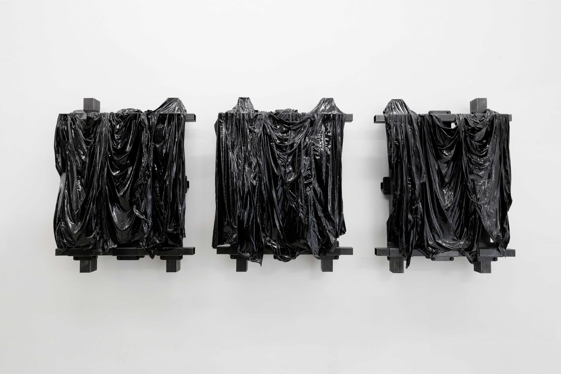 Romeo,ANM_21_3/3_CL_22,IRON BARS + NYLON FABRICS - RESIN FINISHING,75x100X20cm (each))