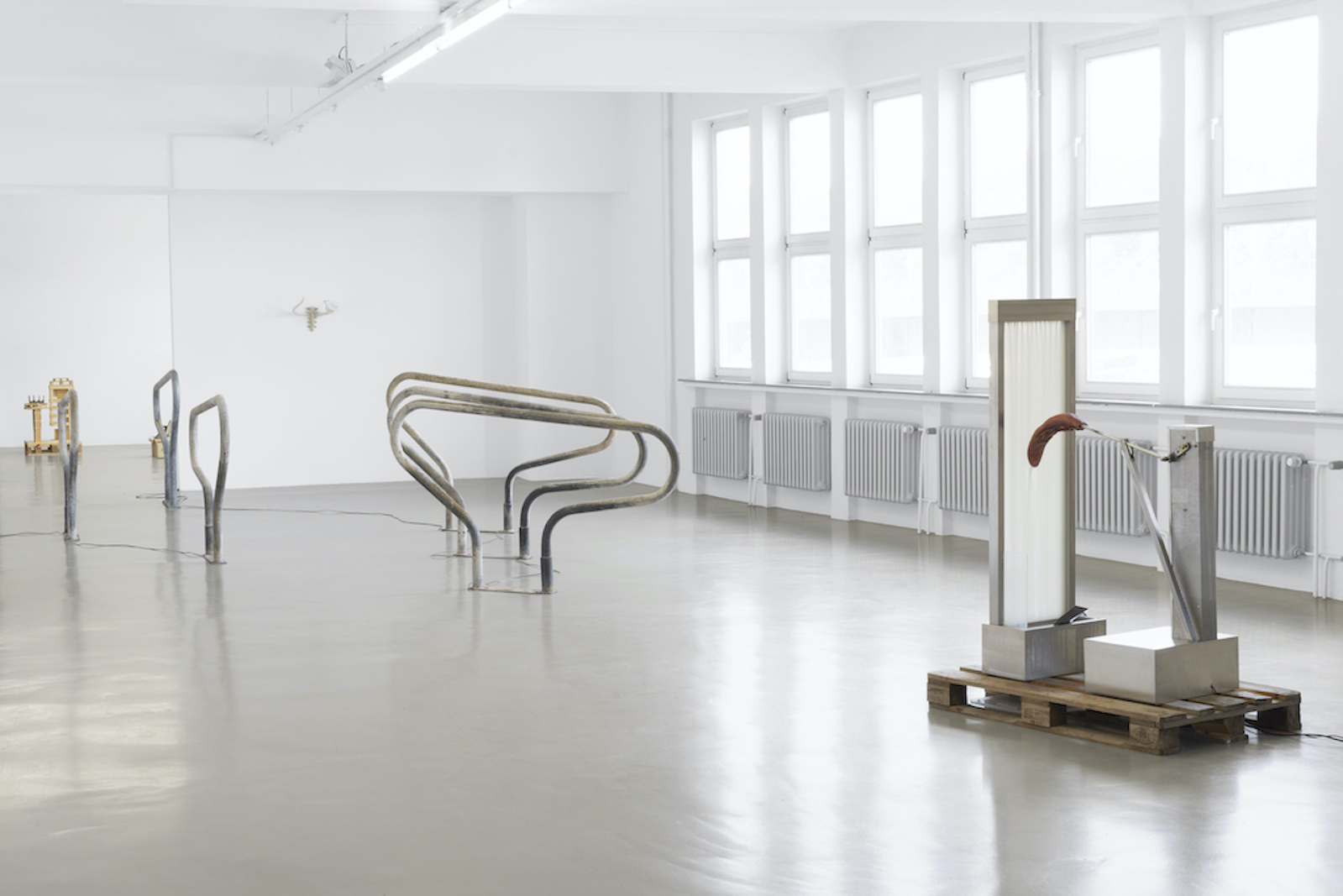 Ida Lennartsson: WHITE U / an udder kiss    (01012  (detail), 2022. Courtesy the artist. Photo: Franziska von den Driesch