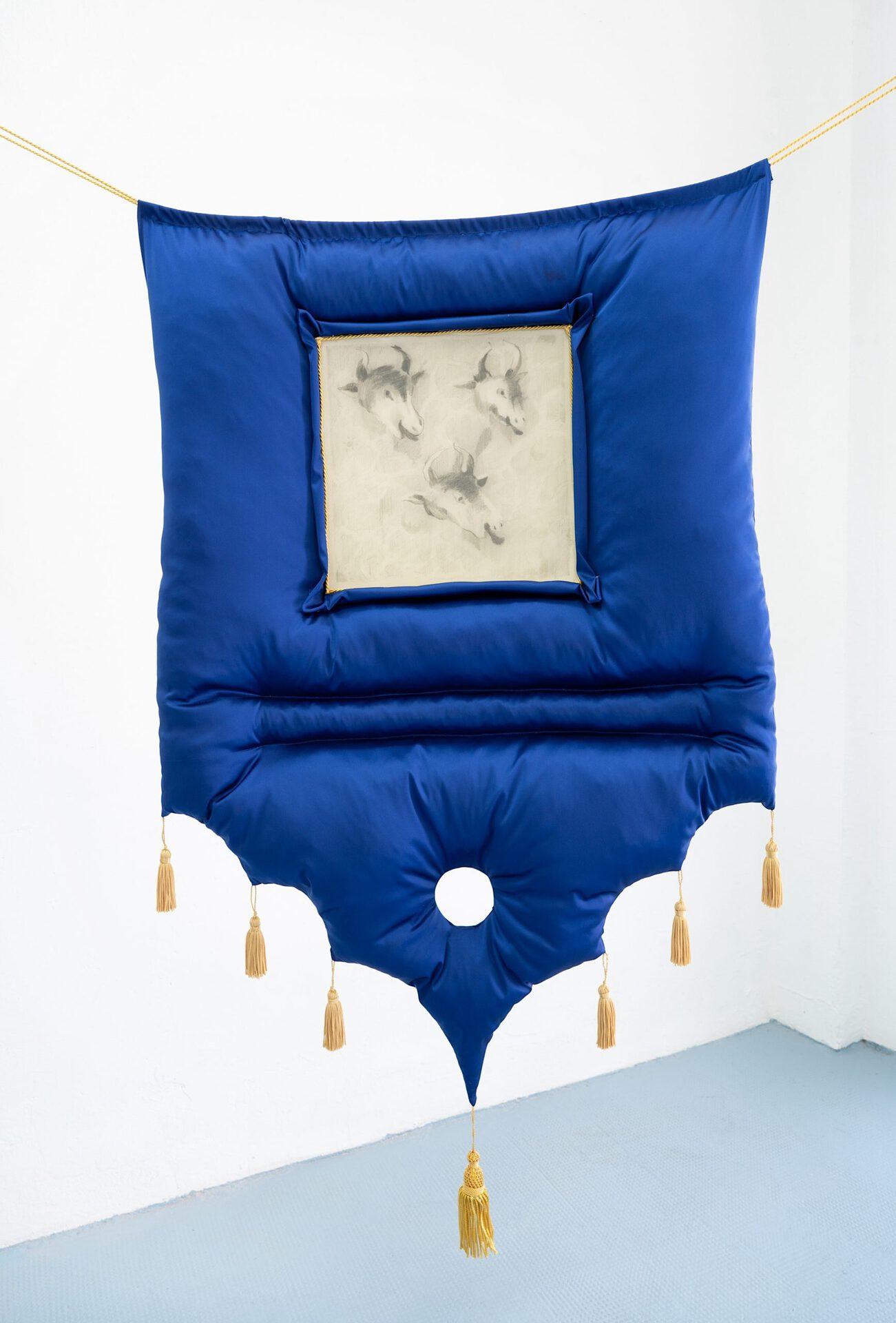 Øleg & Kaśka, "The banner of Rebirth" 2022, mixed media - "The Glory"