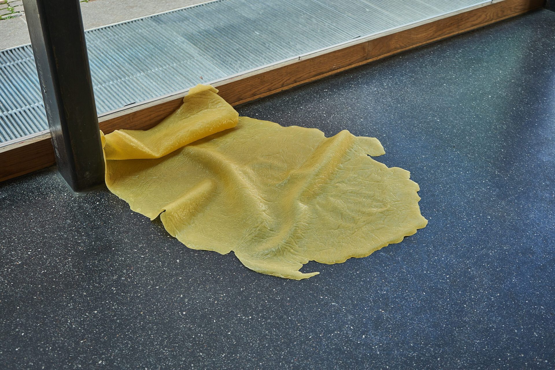 Hyunjin La, can't even stand straight. latex, dimensions variable, (2022)