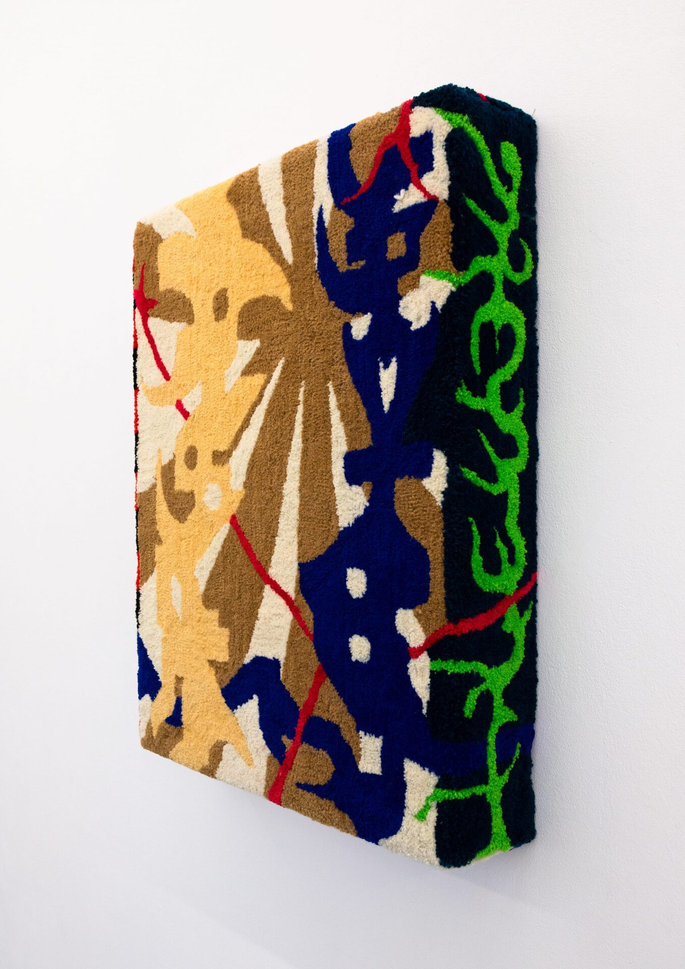 Manutcher Milani, My Beige Sun Tufted wool on wood, monk fabric, white glue, 91 x 73 x 15 cm | 2022