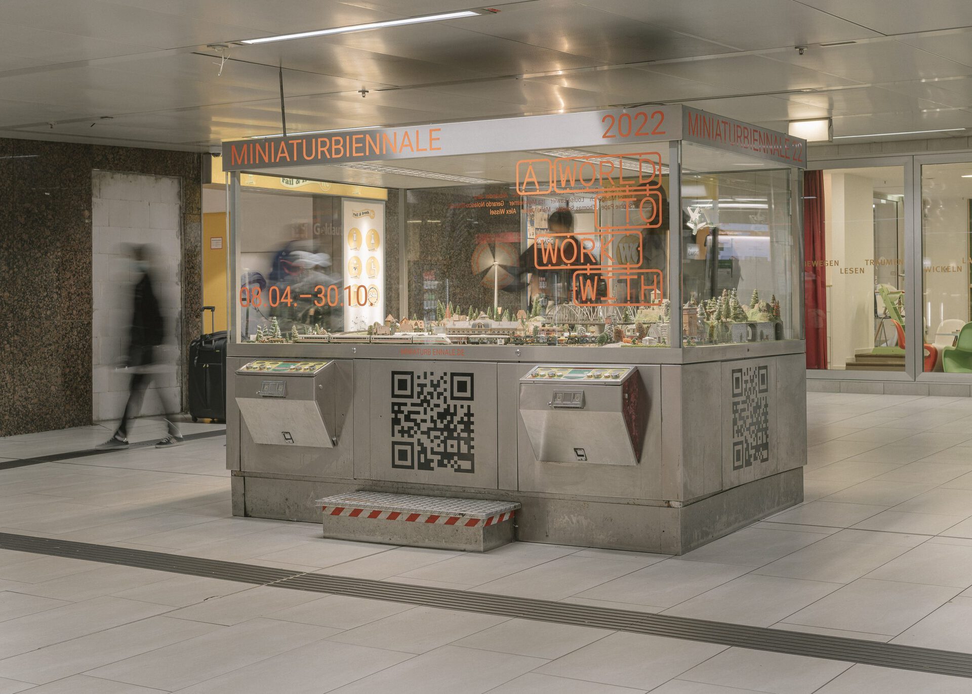 View of A World To Work With, Modelleisenbahnautomat Düsseldorf, 2022. Courtesy of Miniaturbiennale. Photo: Volker Crone.