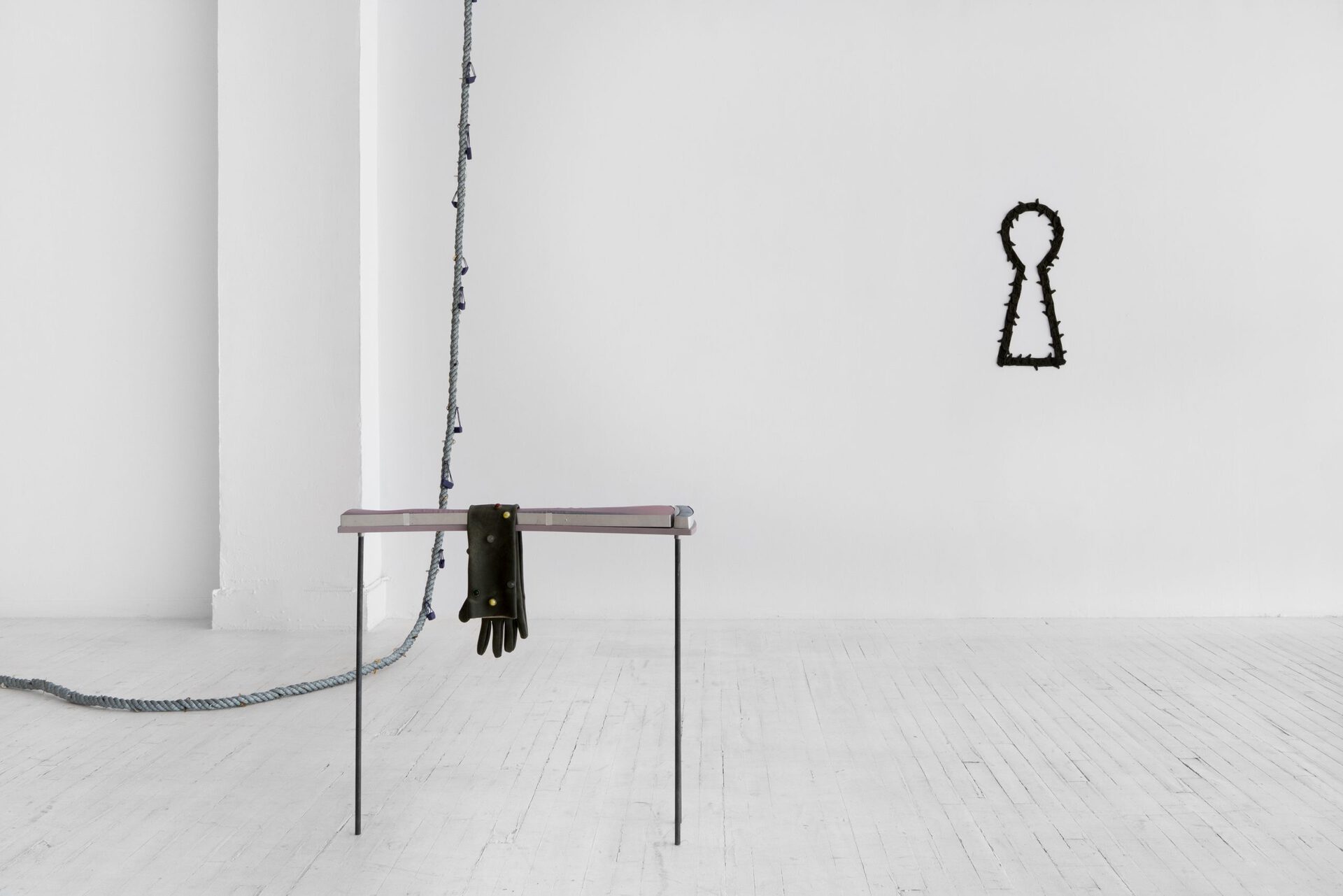 Kyle Alden Martens, MUSCLE WORN & WEARING, 2022, Installation view 6