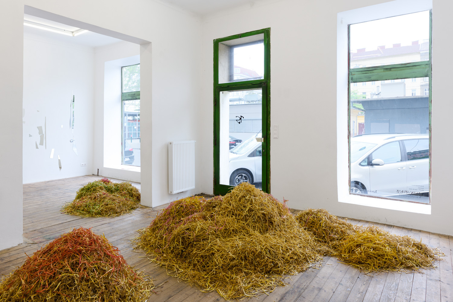 Sveta Mordovskaya, Assholes, installation view, Kevin Space 2022. Photo: Maximilian Anelli-Monti. Courtesy the artist and Weiss Falk, Zurich