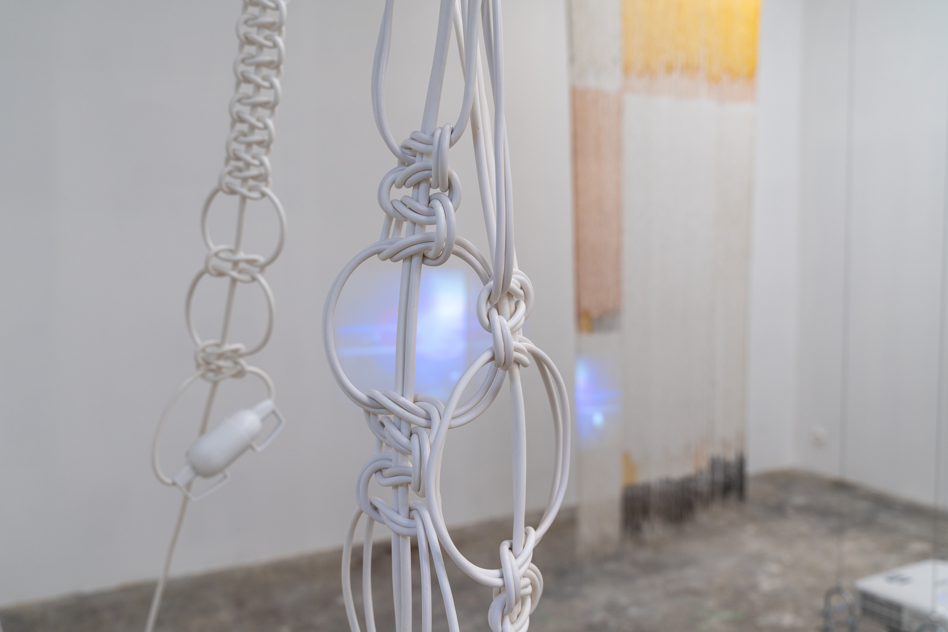 Mara Fortunatović, “Electra” (Rinomina, 50m, 10 lines, flat knot) detail, 2022. Height 250 cm. Courtesy Rinomina and the Artists. Photo: Marcus Heim