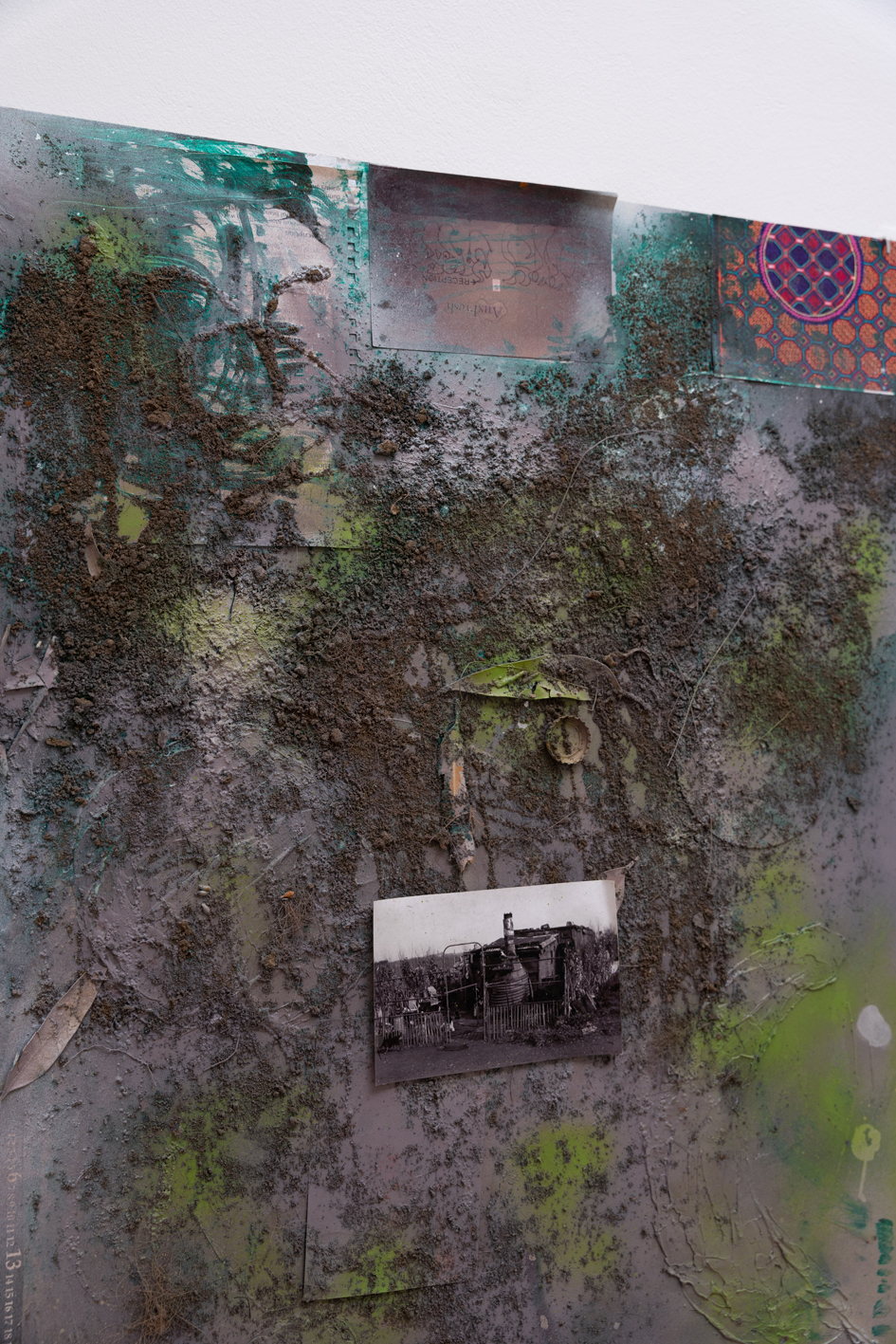 Alethea Everard, Untitled, Office Works, dirt, tanbark, arcylic, pine, enamel, Ironlak, lean, Christianity, Detail view, 2020