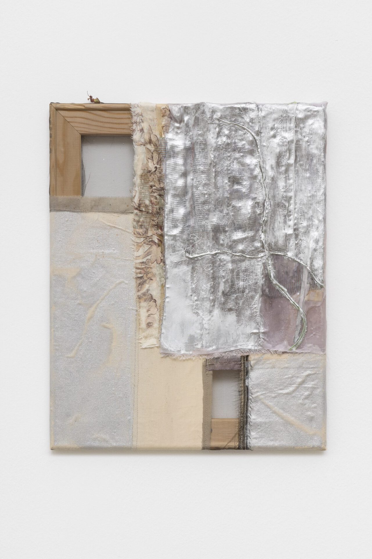 Ania Bąk, Blind violet, 2022 acrylic paint, oil paint, glue, textiles, 50 x 40 cm