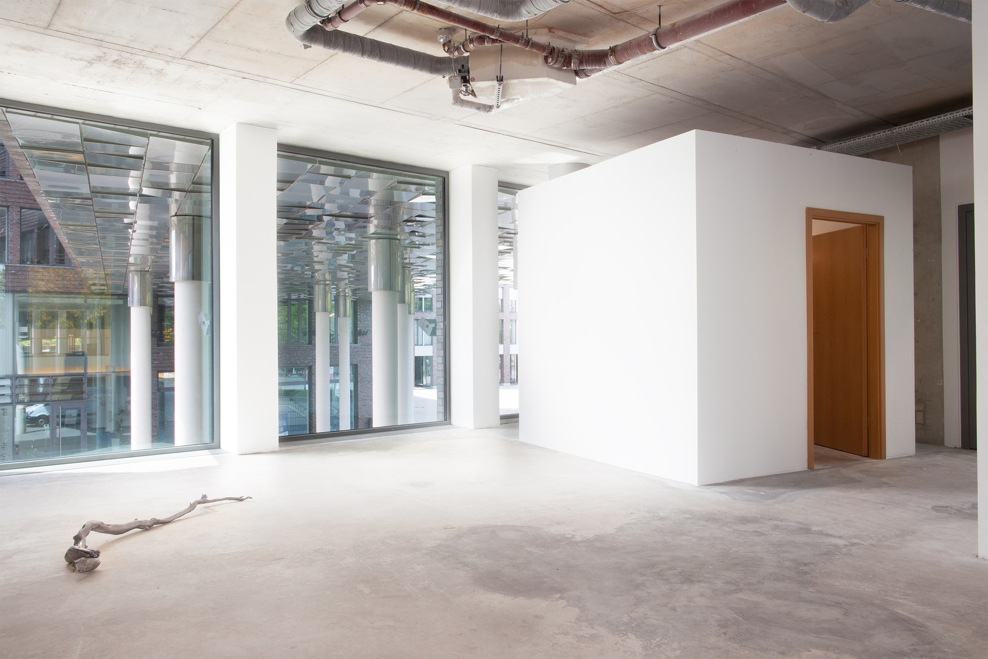 Blade Memory II, Dortmunder Kunstverein, 2022 Installation View Photo: Jens Franke Courtesy: the artists, Dortmunder Kunstverein, 2022