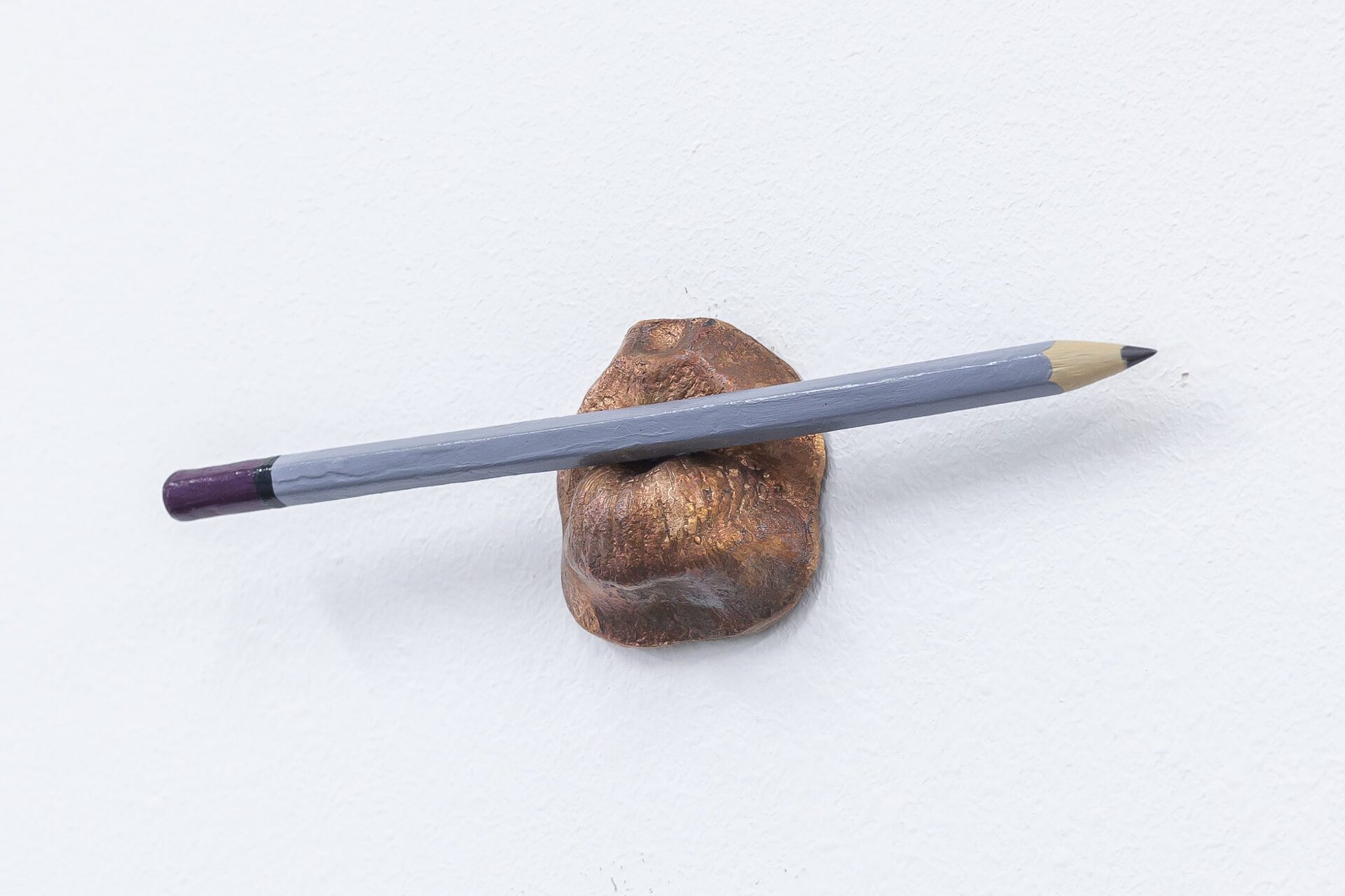 Alfredo Aceto, Bocca con Matita, 2021, Bronze, oil paint, Unique, 5 × 17 × 3.5 cm