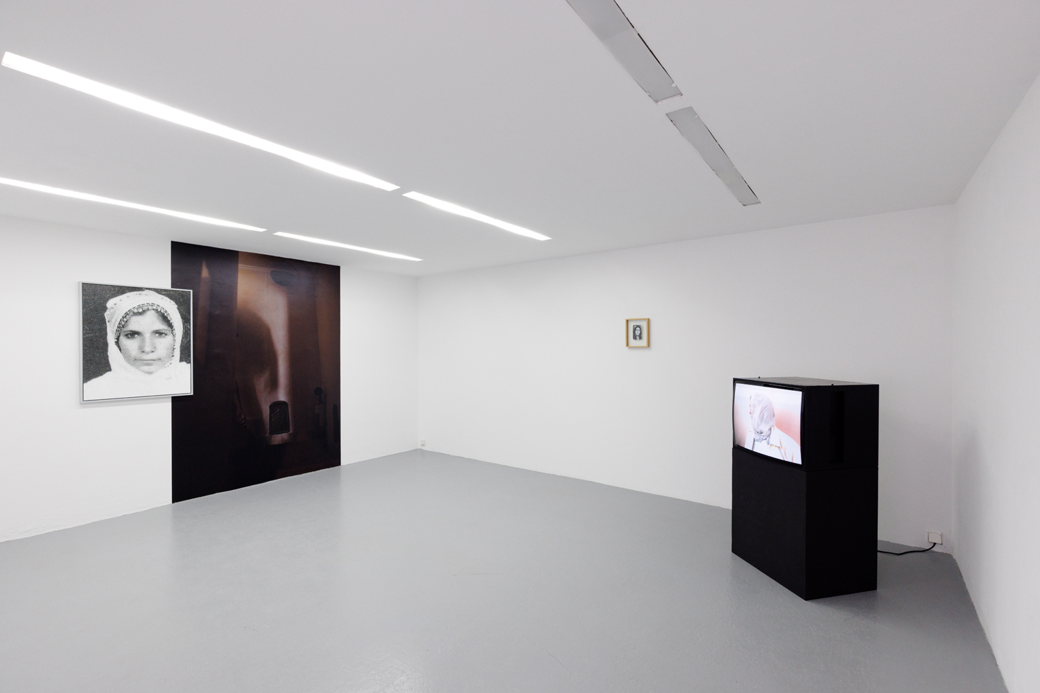 Selbstähnlich. Cihan Cakmak & Moshtari Hilal, installation view basis e.V., Courtesy the artists, Foto Bernd Euring, © basis e.V.