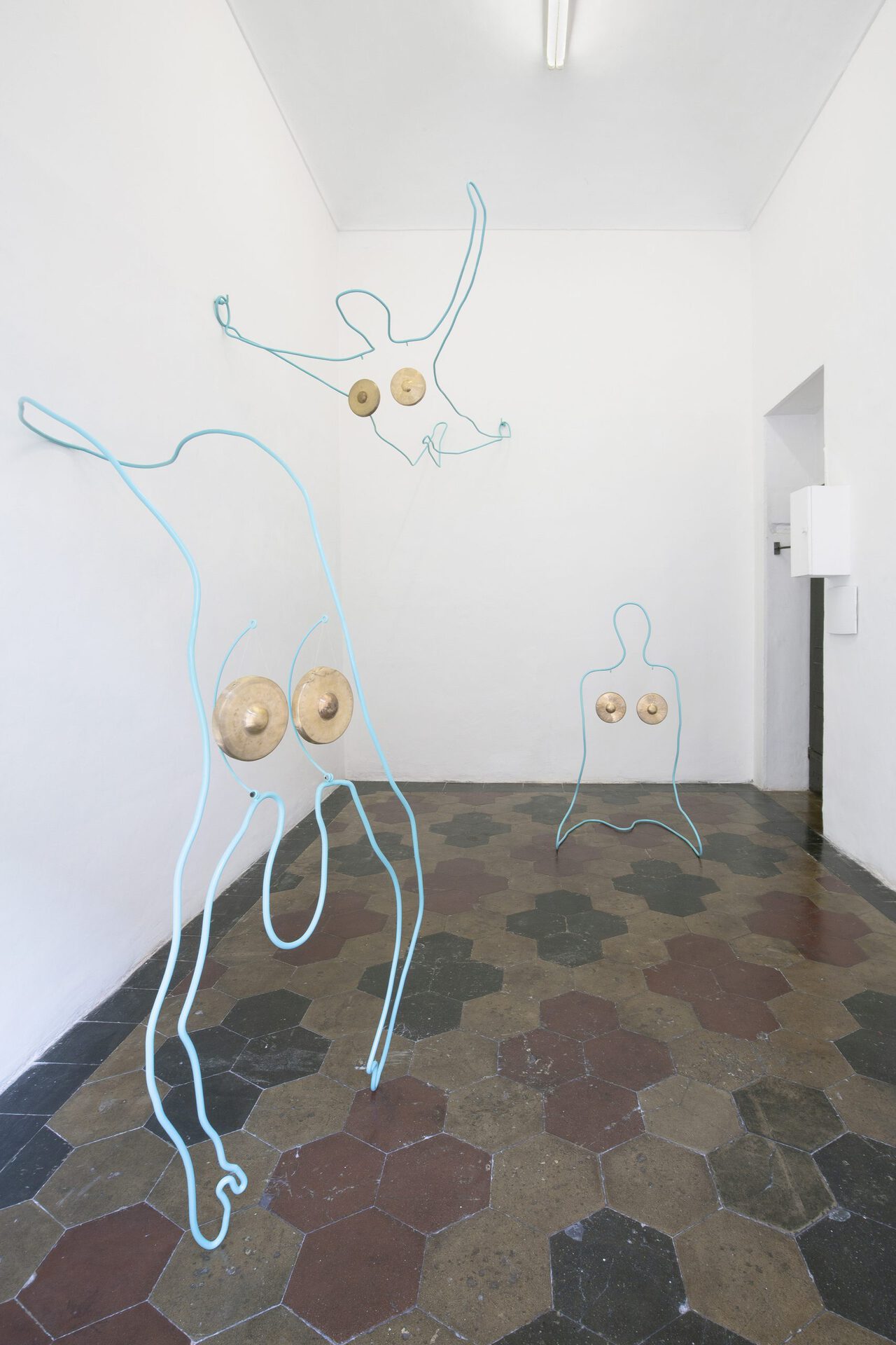 Sarah Ancelle Schönfeld, Tout Doux: Gong Bath, , 2022, installation view