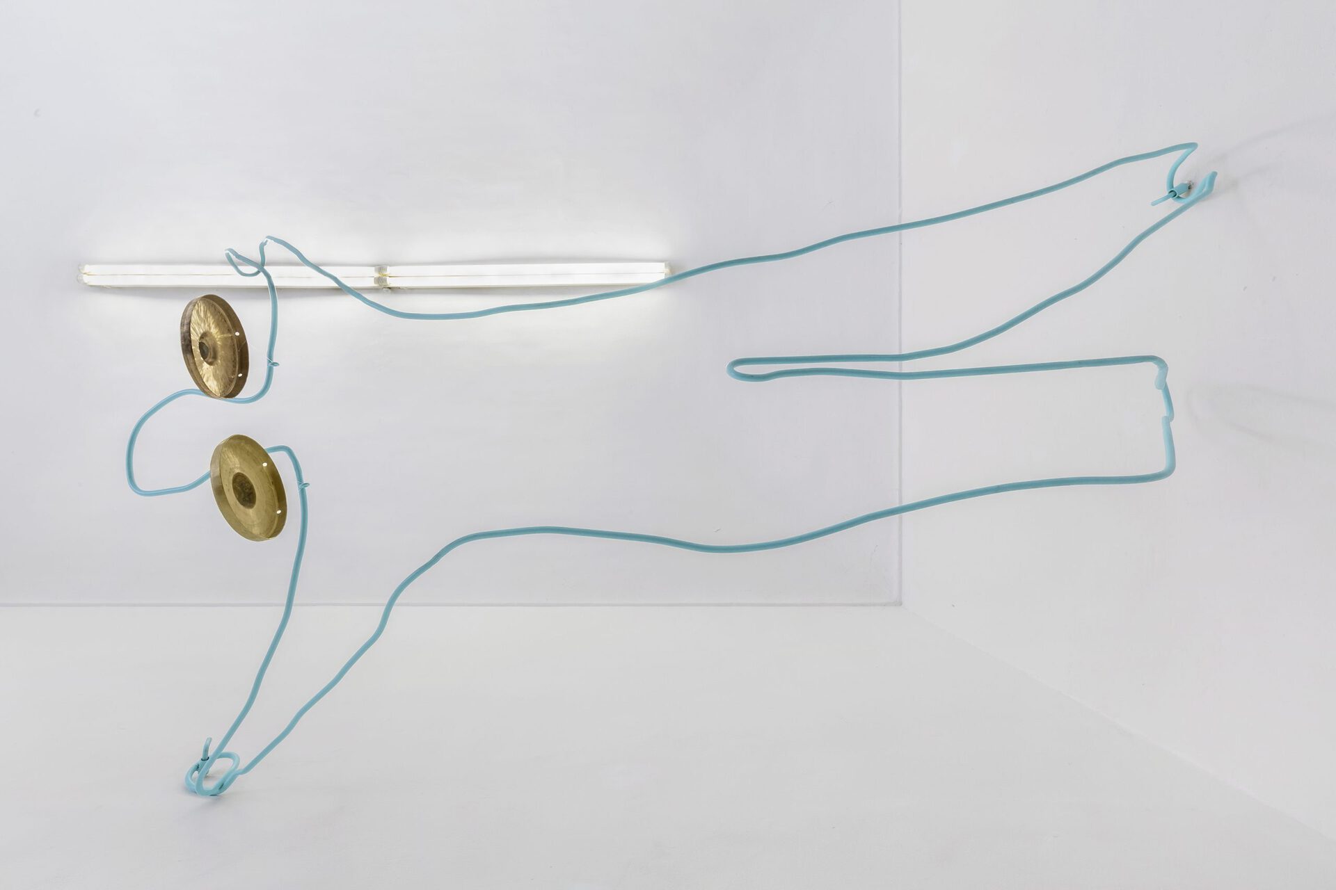 Sarah Ancelle Schönfeld, Tout Doux: Gong Bath, 2022, powder coated steel and brass