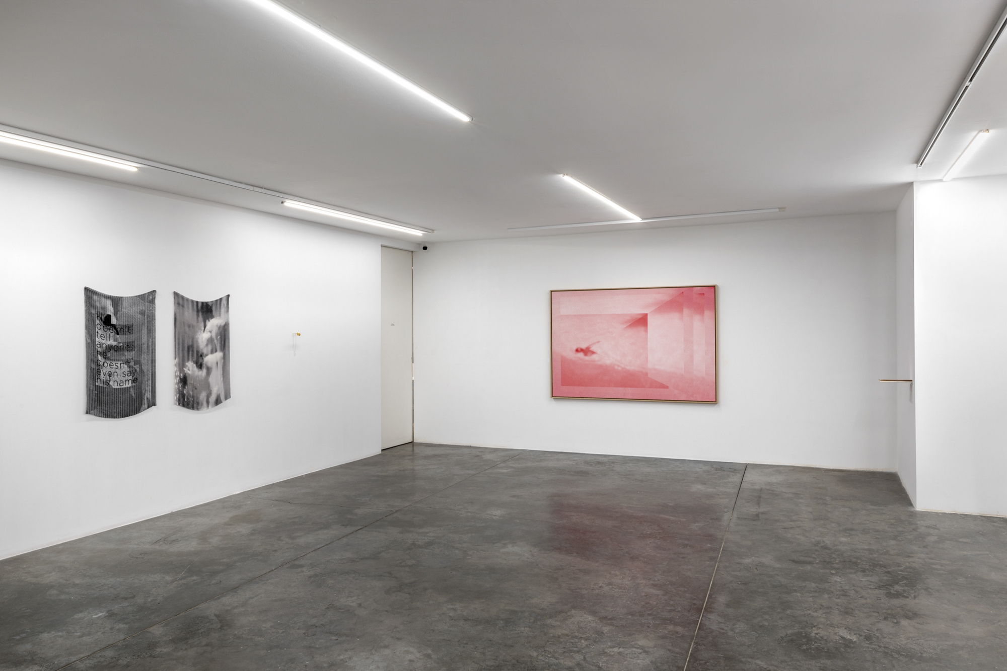 Luz Blanco, Floating Images, Installation shot