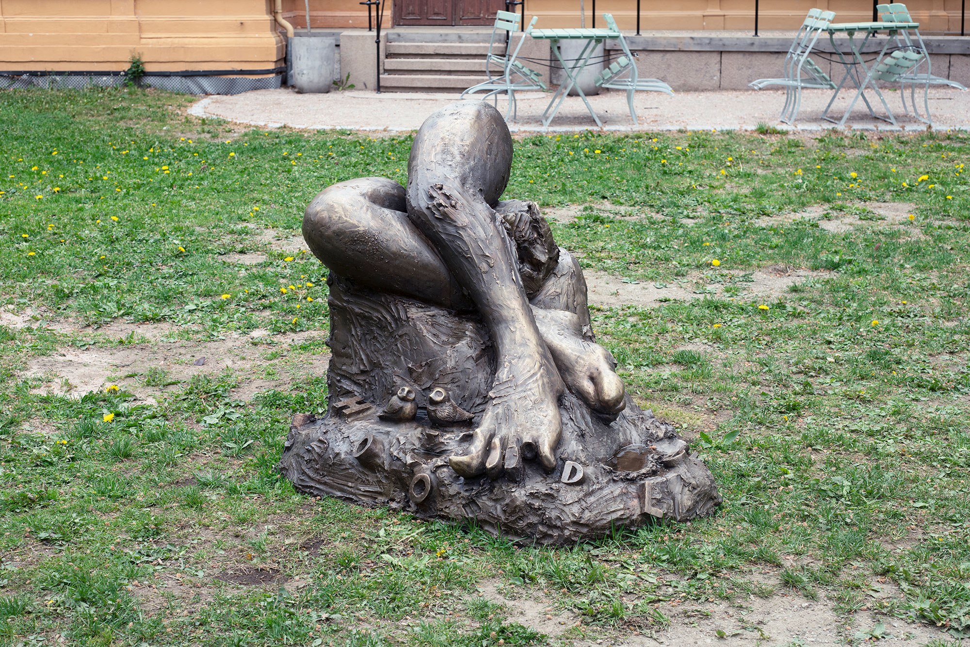 Anders Holen, 0 I (ER), 2022, patinated bronze