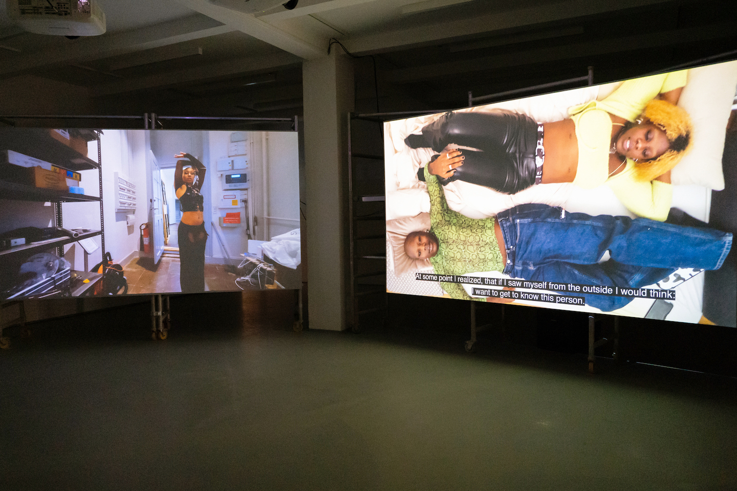 Liesel Burisch: Bring Time, O â Overgaden, 2022. Installation view by Christian Brems