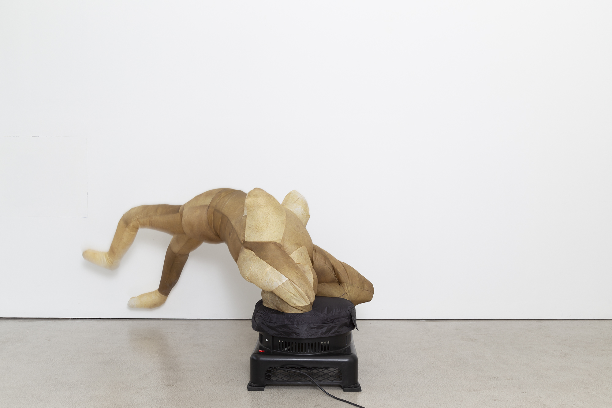 Ellinor Aurora Aasgaard & Zayne Armstrong âHeadstand Figureâ, 2022