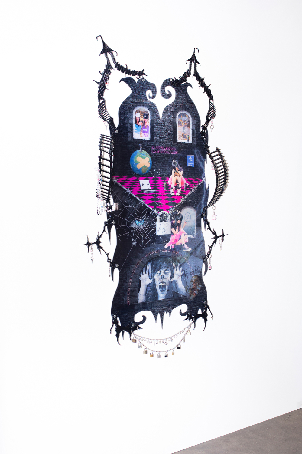 EMO </3 Tower, 2022, lenticular print, epoxy-coated ornaments and chains with beads