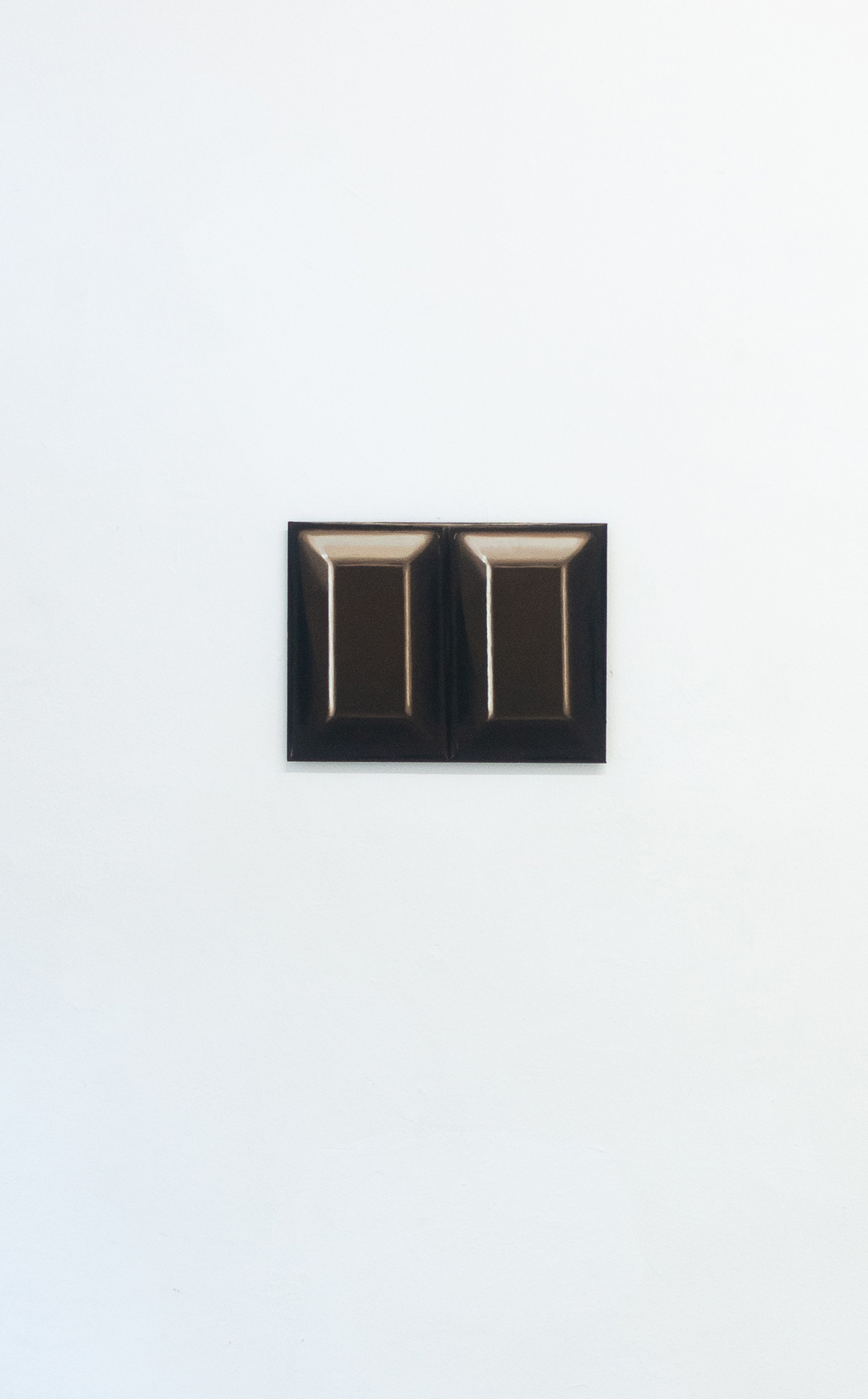 Shaun Motsi, Untitled (en Brunaille), 2019, Oil on primed aluminium panel, 30 x 40 cm