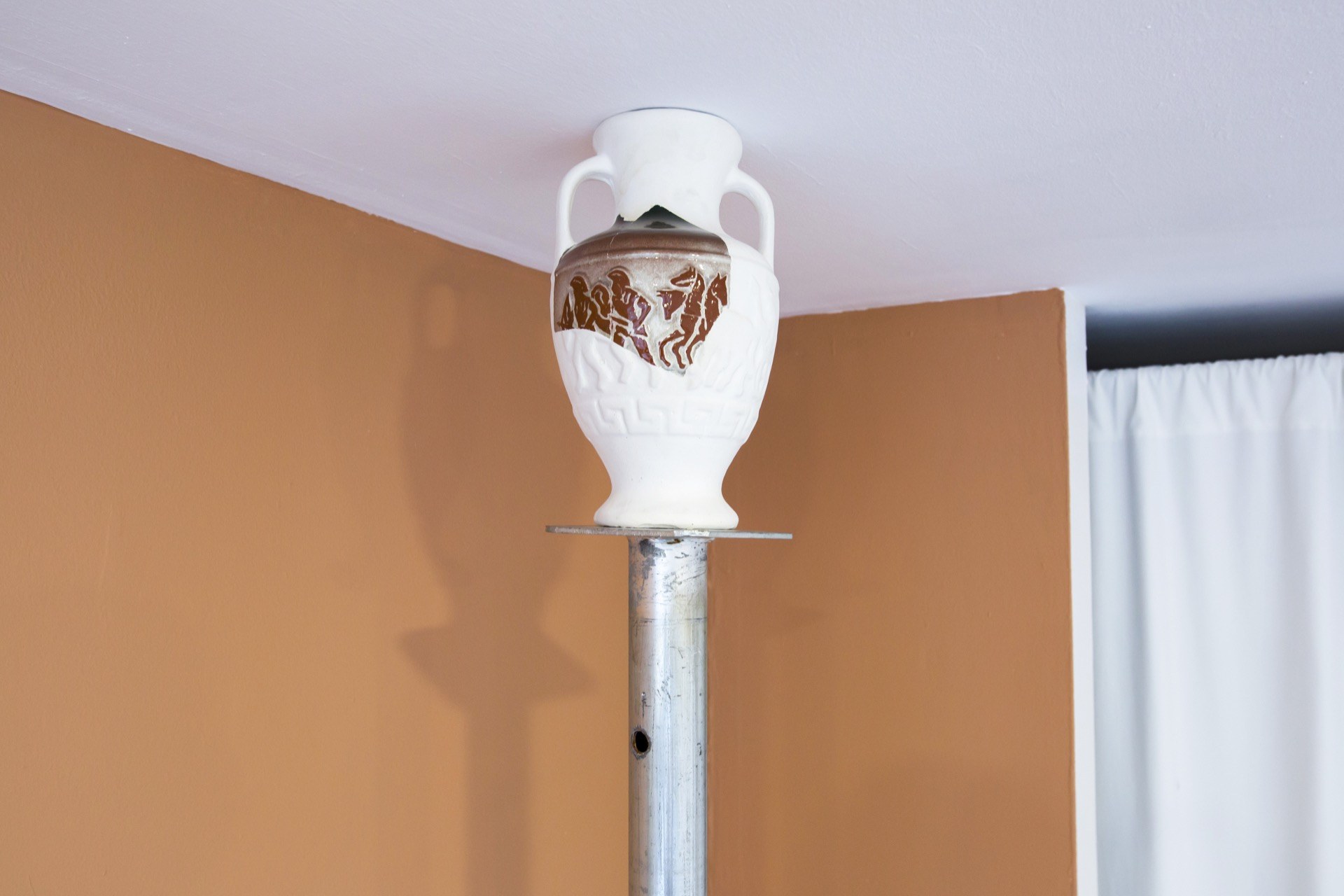 Filip Rybkowski_Buffor Zones_Vase_sculpture|object_30x10x10cm
