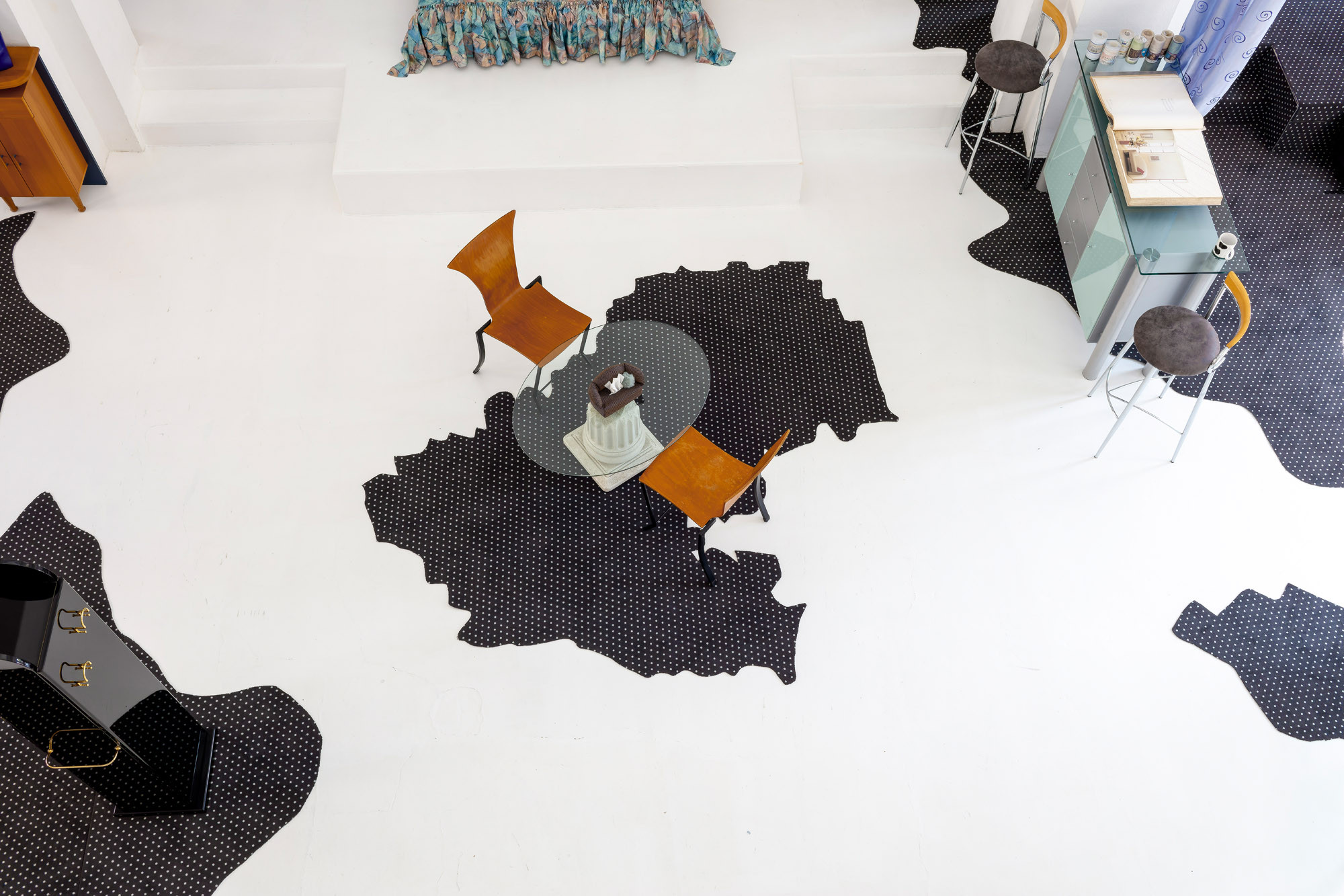 Exhibition’s view Westalgie by Henrike Naumann, CAC - la synagogue de Delme, 2022. Photo: OH Dancy.