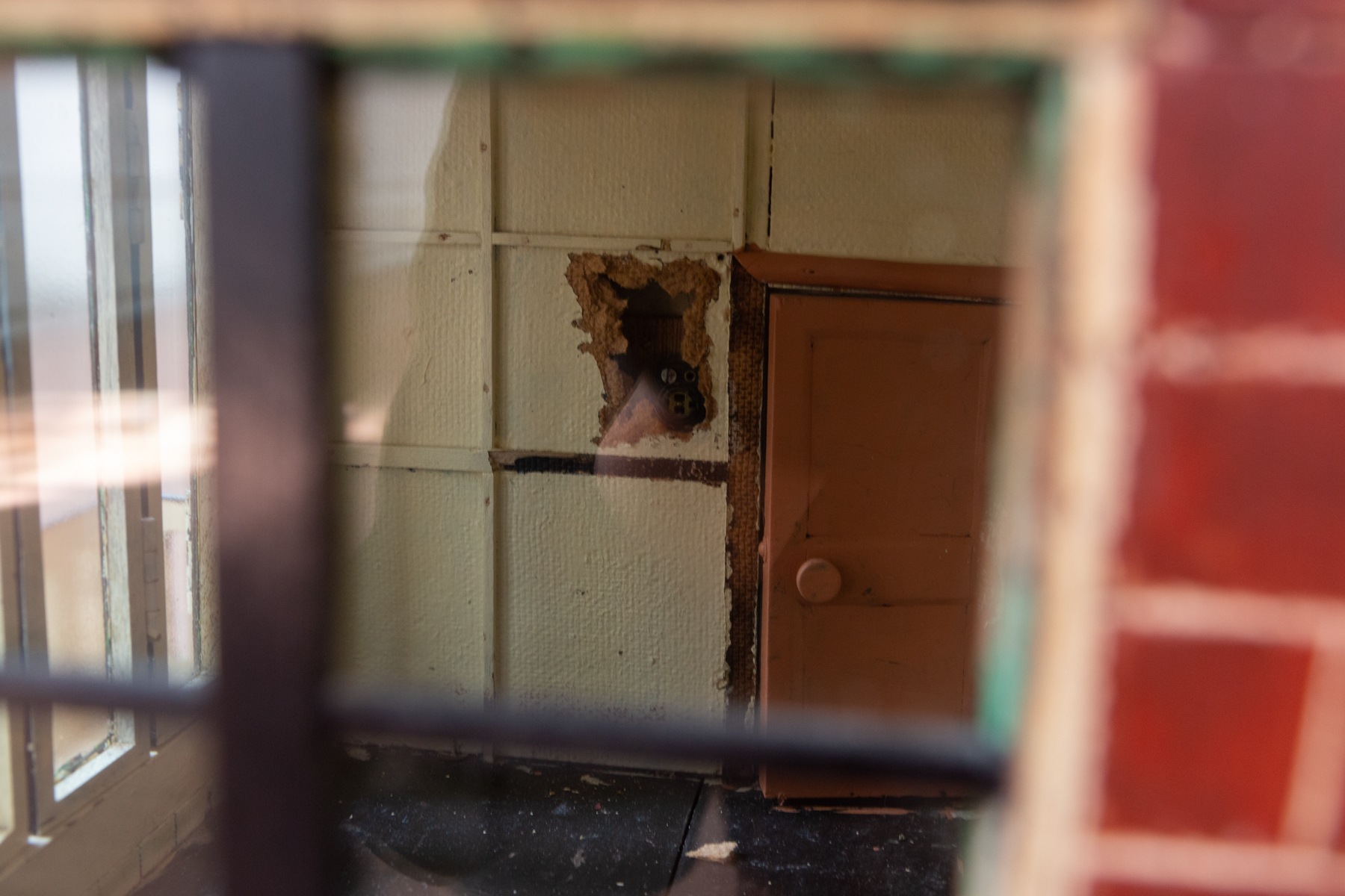 Hannah Quinlan and Rosie Hastings, Inside, installation view Kunsthalle Osnabrück, 2022. Photo: Lucie Marsmann