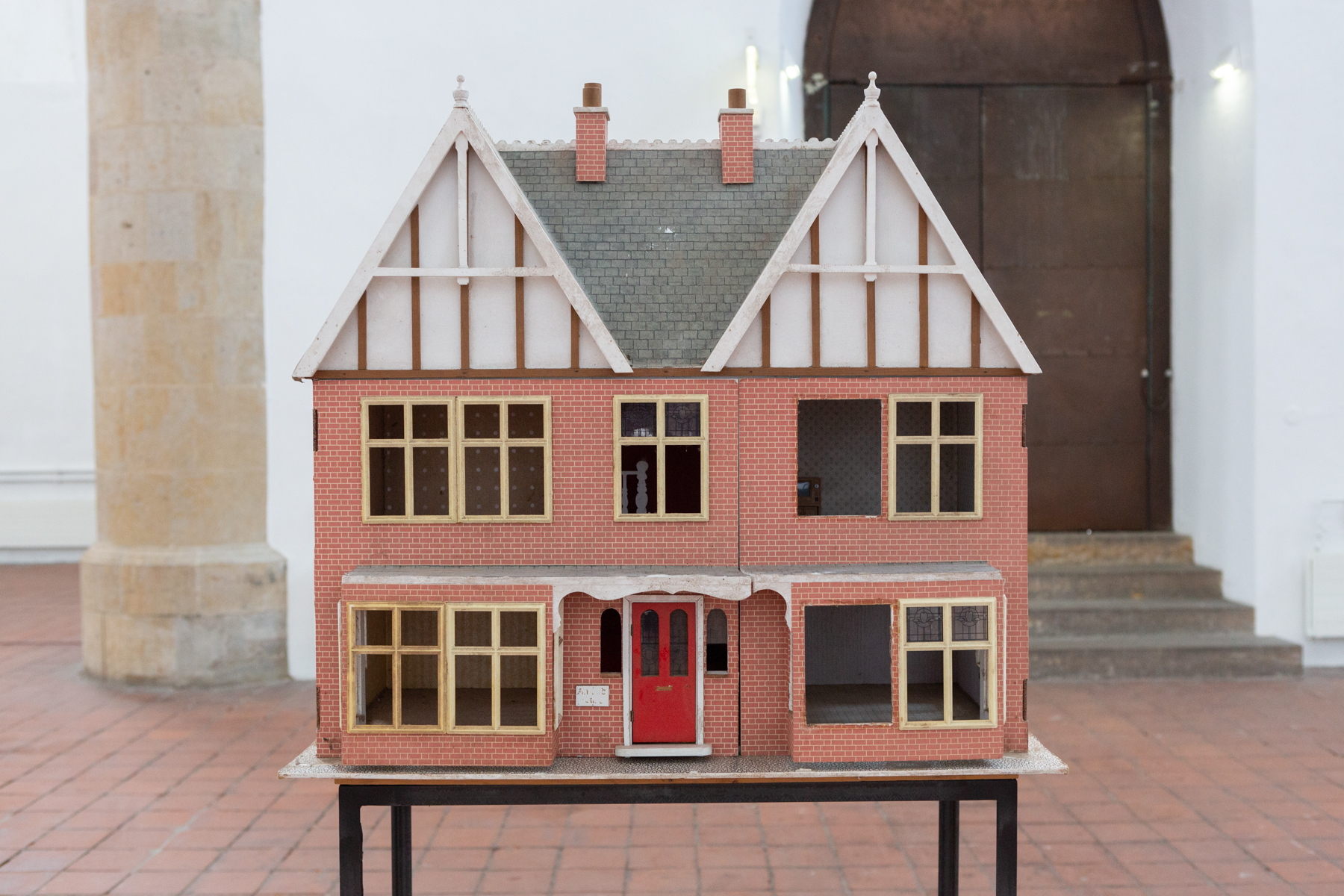 Hannah Quinlan and Rosie Hastings, Inside, installation view Kunsthalle Osnabrück, 2022. Photo: Lucie Marsmann