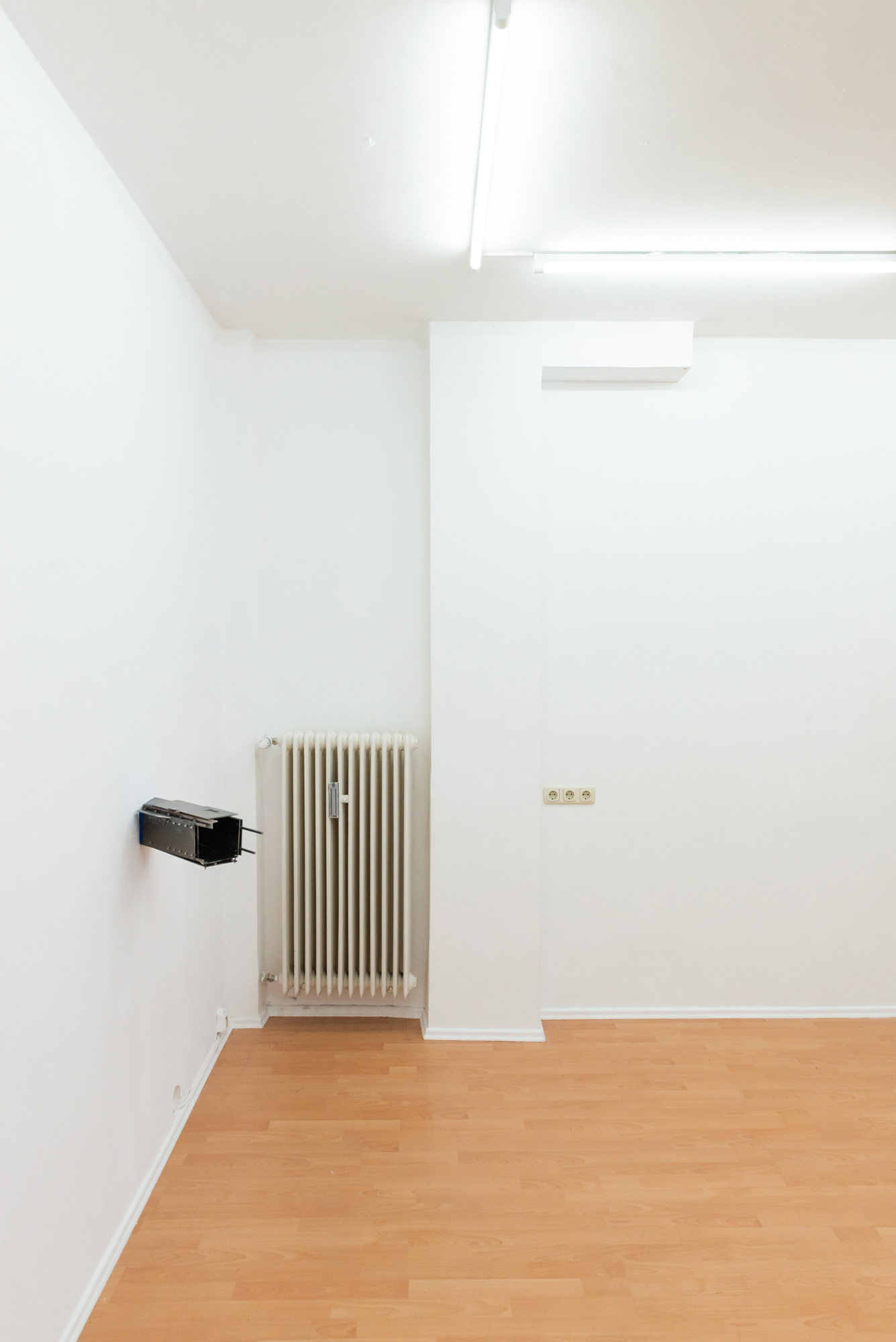 Rachel Fäth, Mount with Extender (2), 67x67x21cm