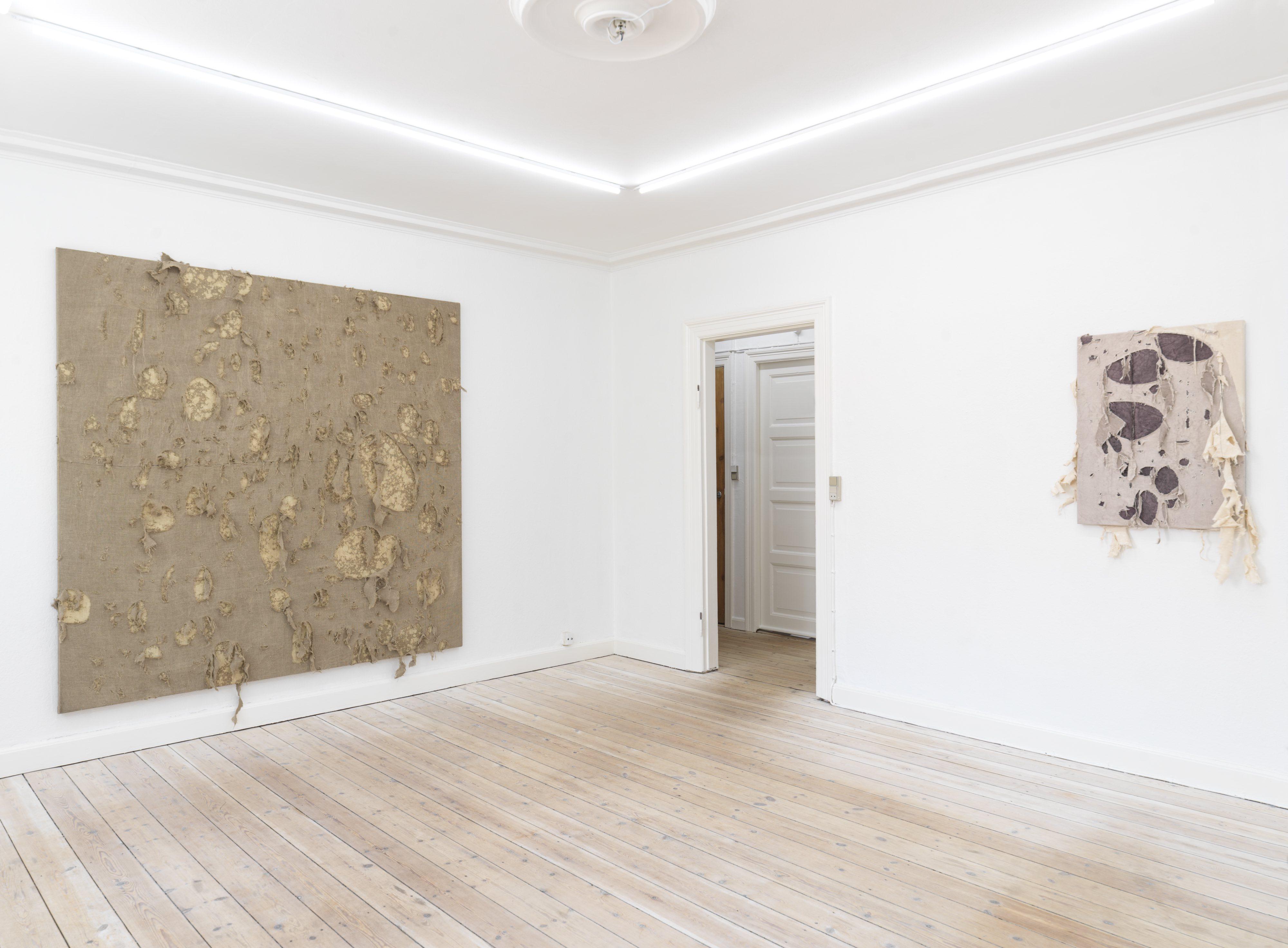Javier Alvarez Sagredo, Installation view at Matteo Cantarella, 19.08.22 - 30.09.22