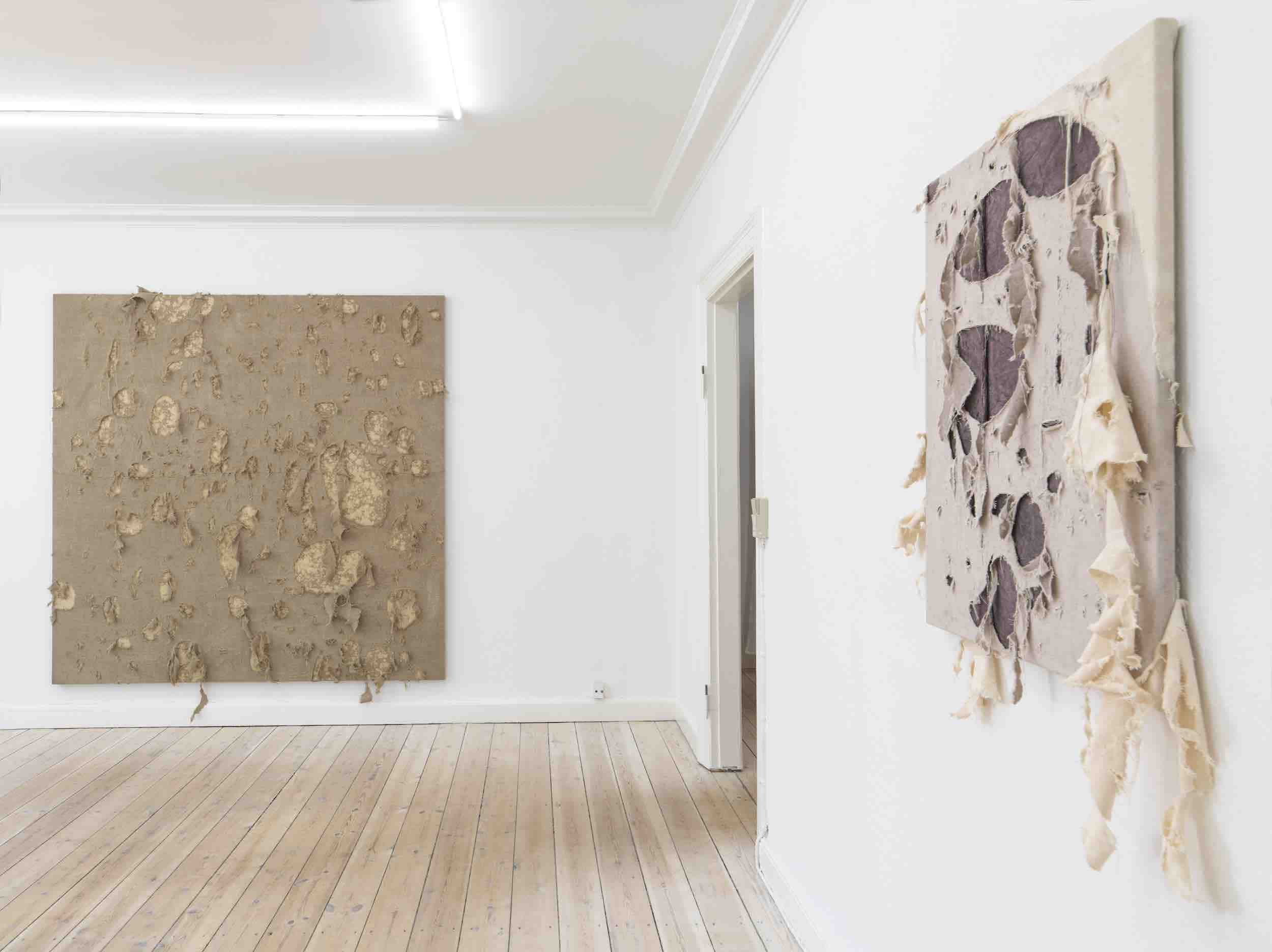 Javier Alvarez Sagredo, Installation view at Matteo Cantarella, 19.08.22 - 30.09.22