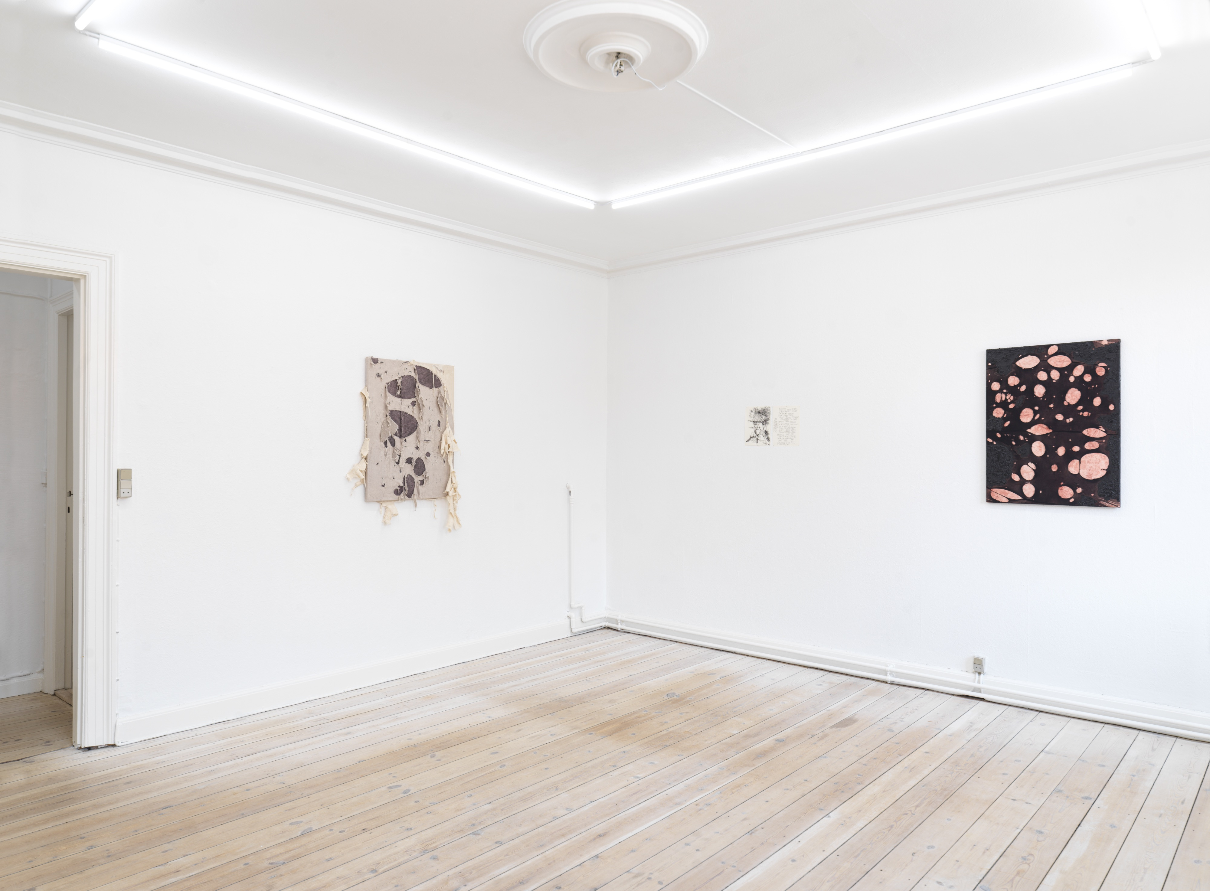 Javier Alvarez Sagredo, Installation view at Matteo Cantarella, 19.08.22 - 30.09.22