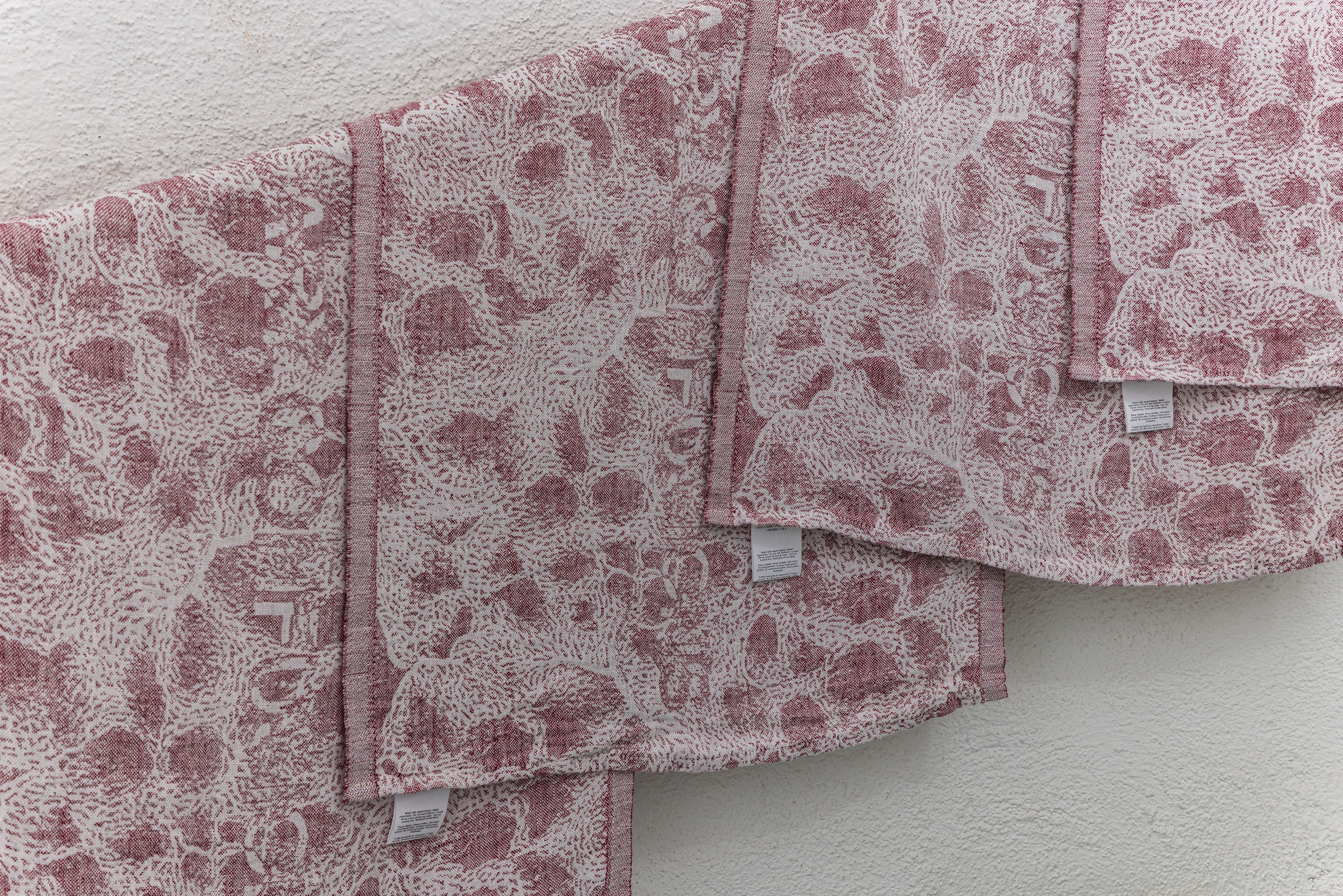Lukas Malte Hoffmann: Capillary Confusions, 2022; 104 double woven linen towels, 480 x 700 mm