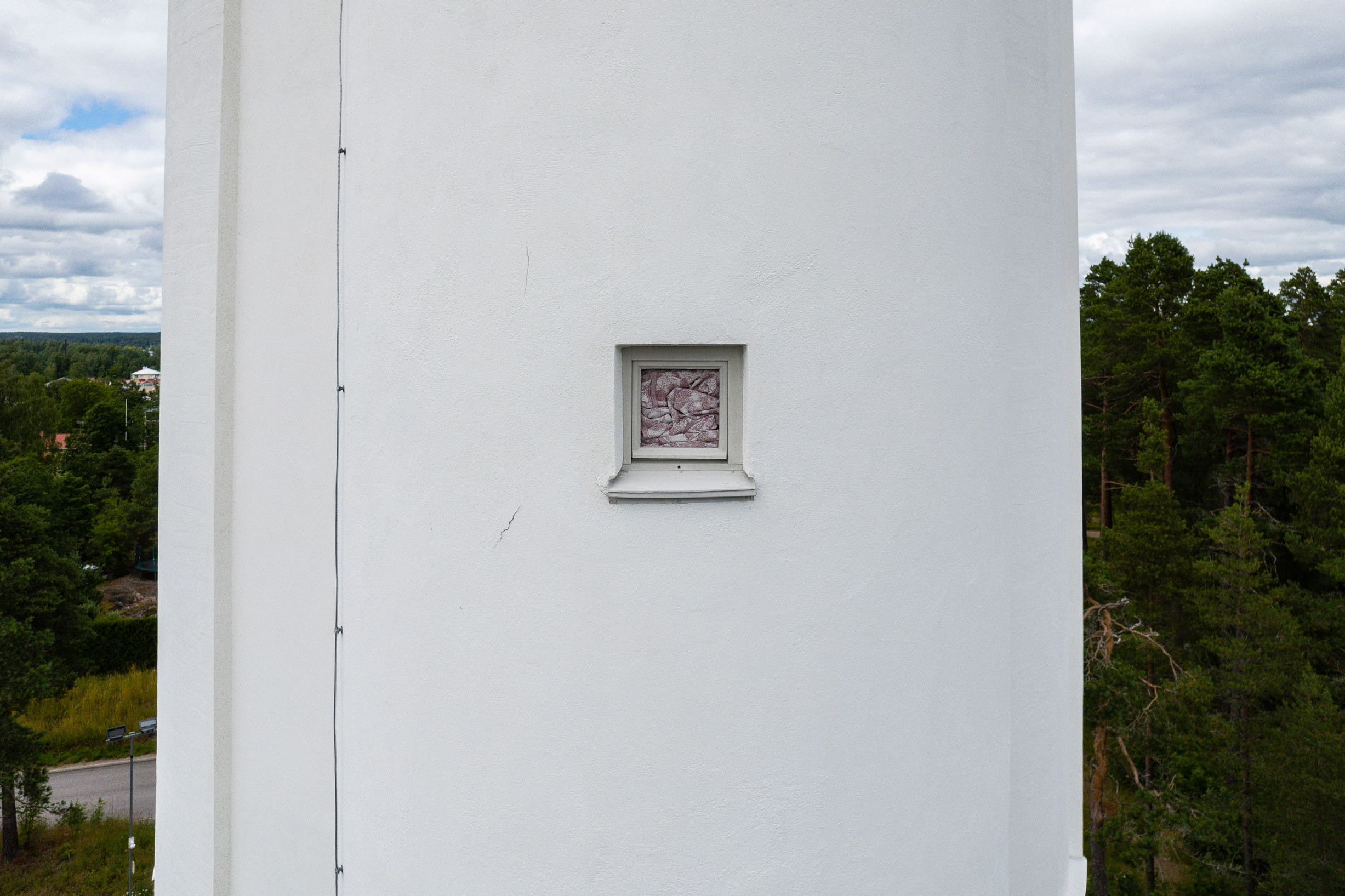 Lukas Malte Hoffmann: Capillary Confusions, 2022; 104 double woven linen towels, 480 x 700 mm