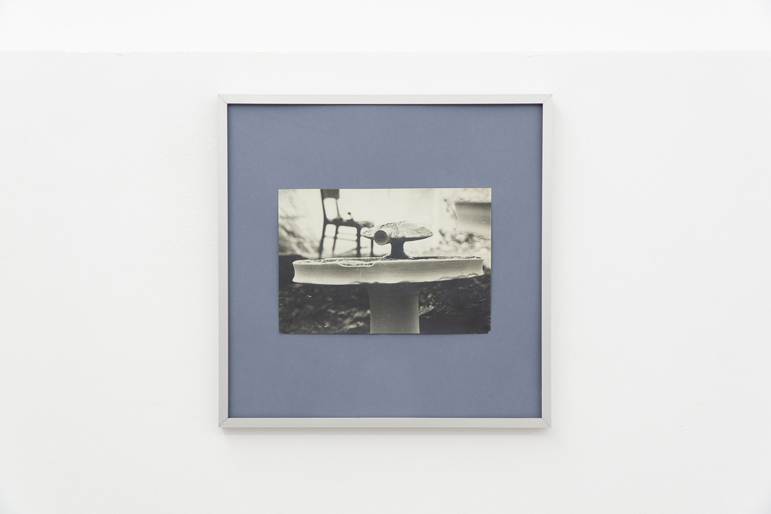 Ernest Budeș, "Din lumea imaginara a celor care nu cuvântă" (From the imaginary world of those who do not speak), photo documentation of installation view, glazed ceramics, mountain coal, variable dimensions, 1979
