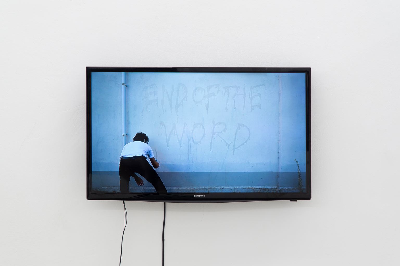 Flaviu Cacoveanu, "End of the word", video loop, 2018
