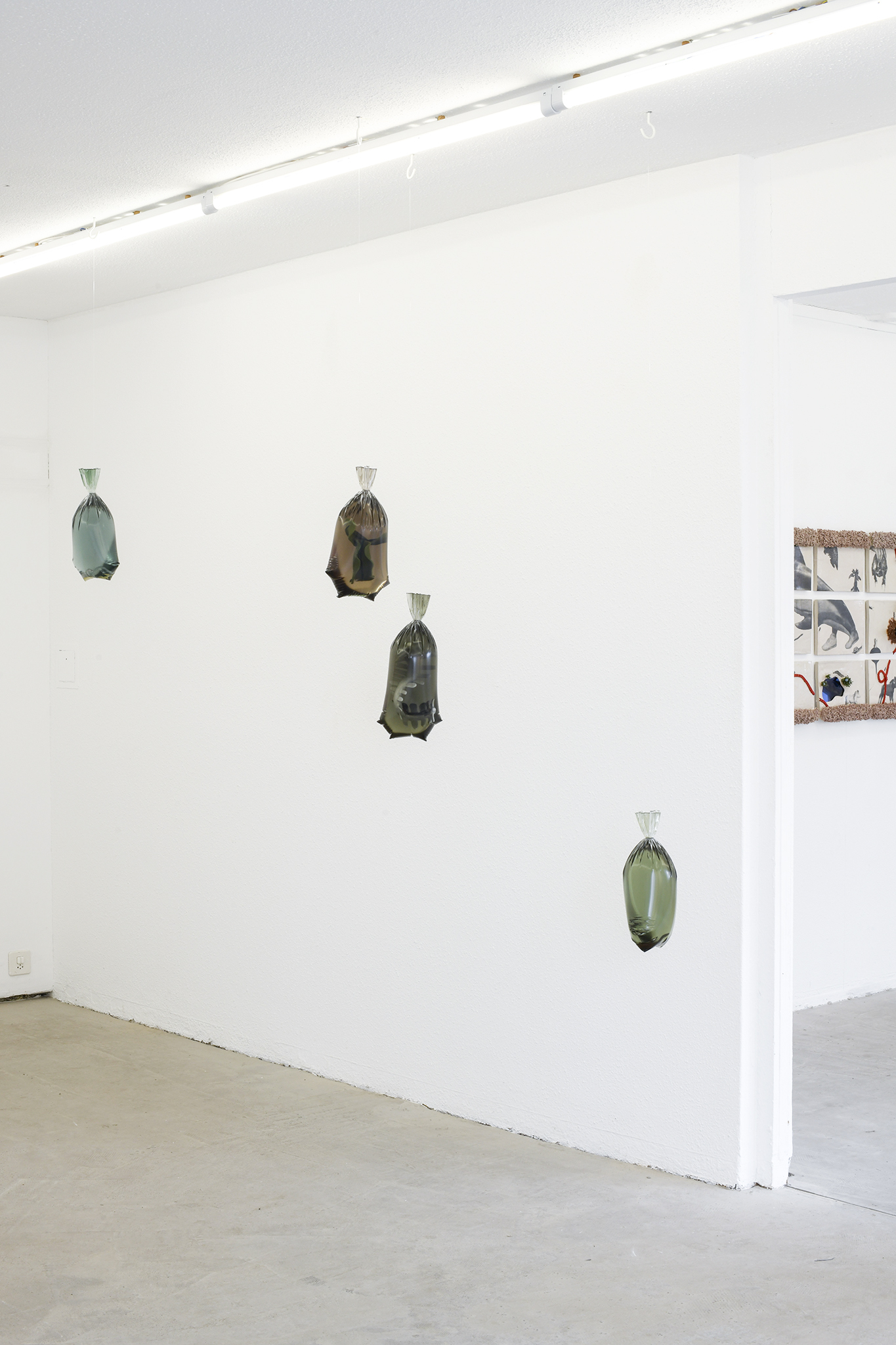 Plasticus, epoxy, ceramics, ca. 27 x 15 x 11 cm, 2022