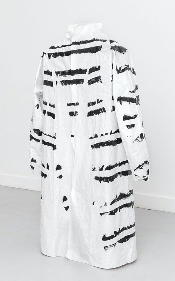 Infirmier.ère en grève, 2022, cardboard, sandbag, ink, protective suit, 120 x 70 x 25 cm