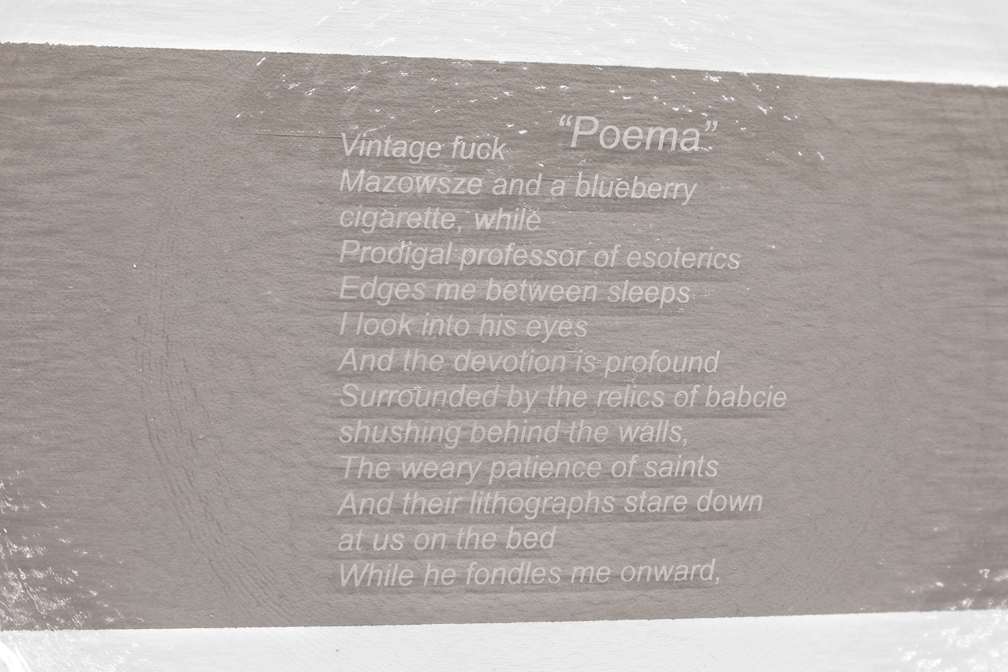 Poema, 2022â€¨, three Glasi Hergiswil glass plates, sandblasted engraving, Ã¸ 28 cm