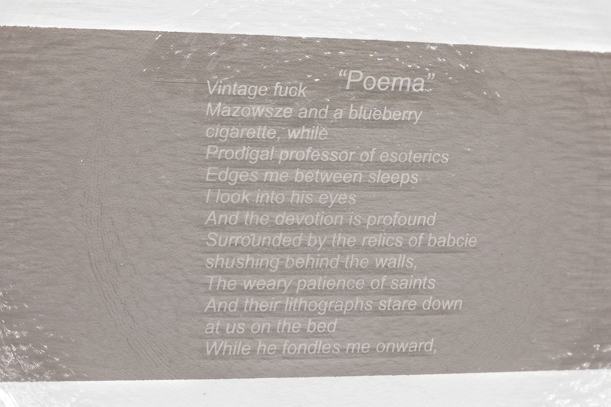 Poema, 2022
, three Glasi Hergiswil glass plates, sandblasted engraving, ø 28 cm