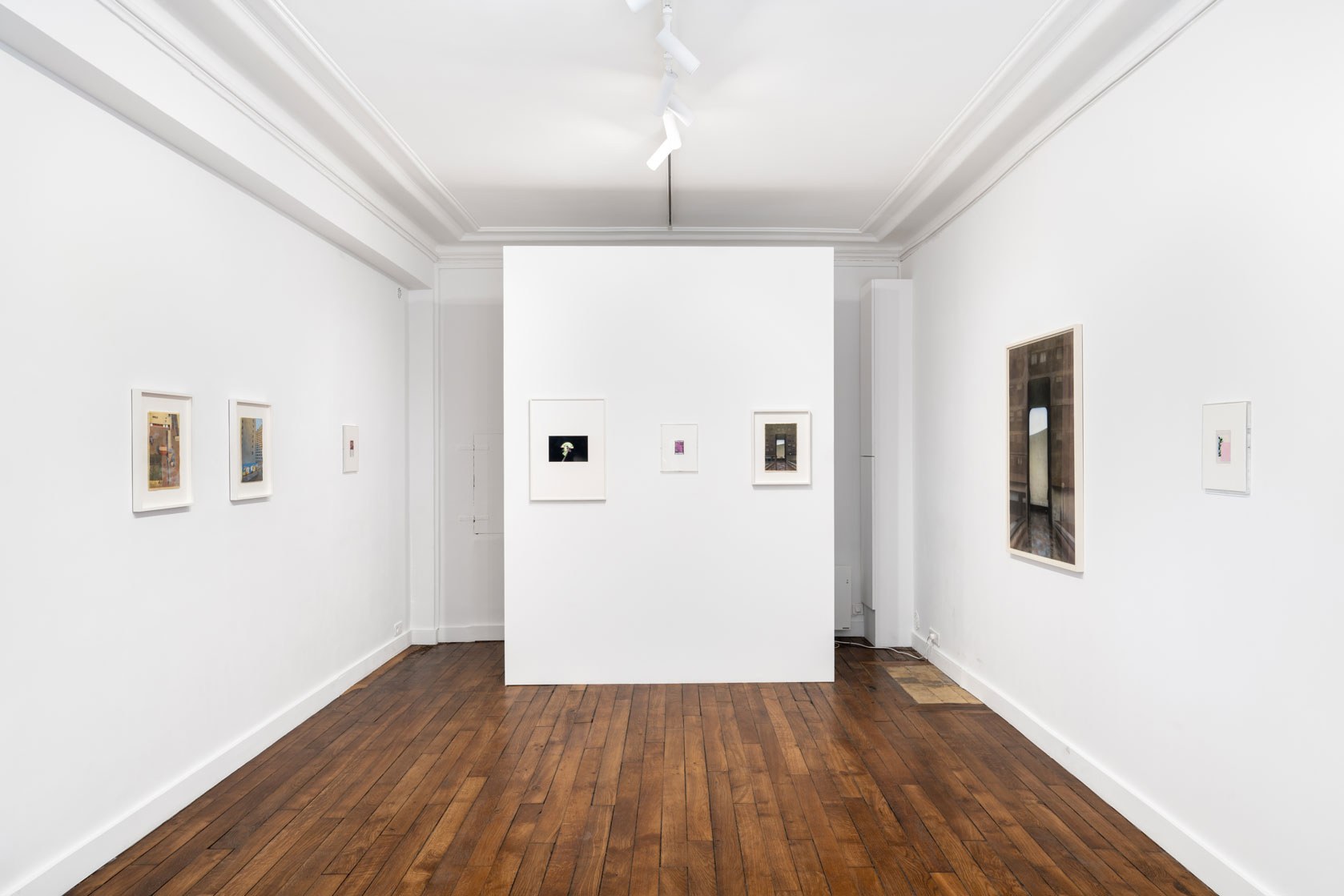 Exbition view, Julien Carreyn, Alain Guiraudie, Clio Sze To, Crèvecoeur, Paris 2022. Courtesy of the artists and Crèvecoeur. Photography: Martin Argyroglo.